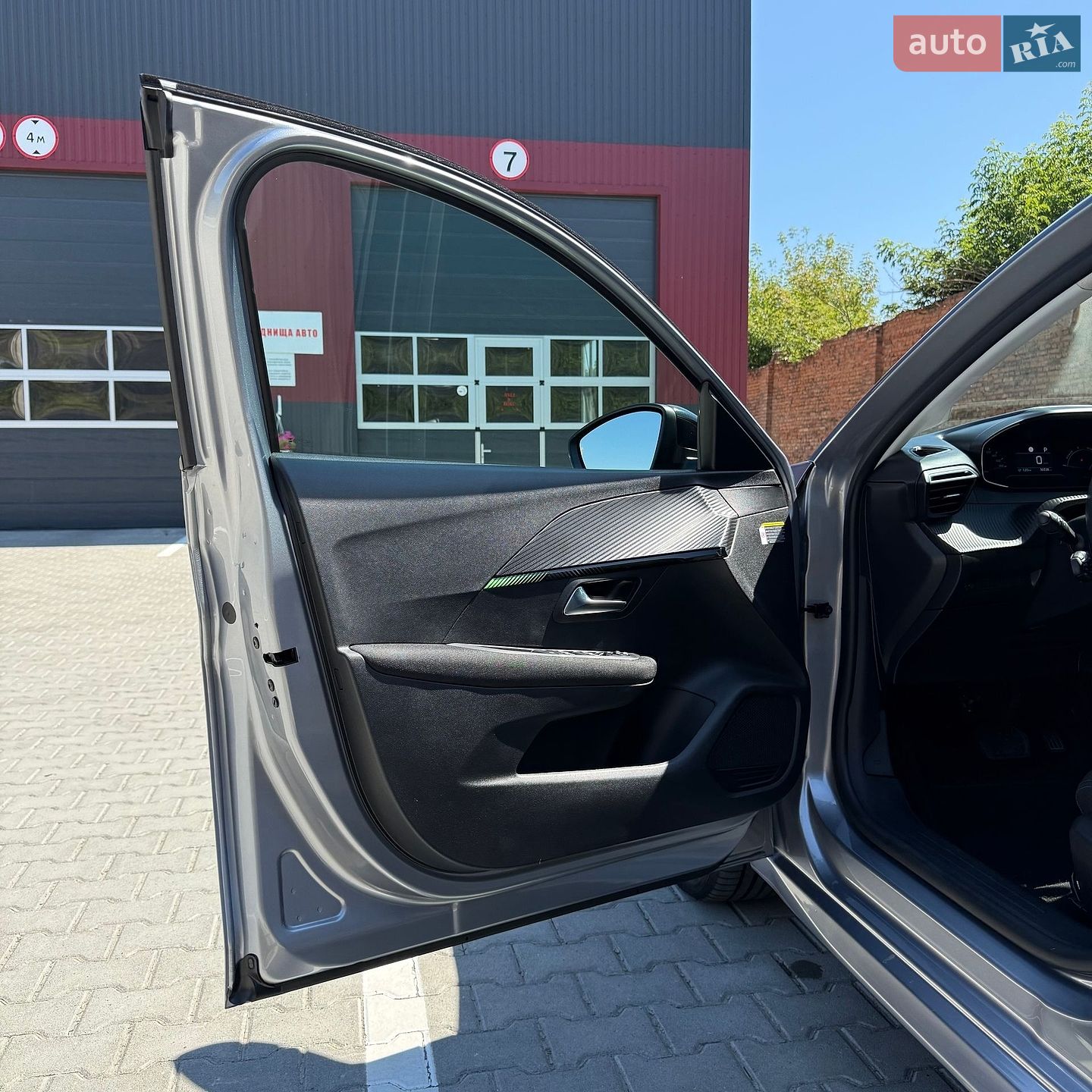 Peugeot e-208 2024 VIN VR3UHZKX0R4097150 фото оголошення 34 з 44