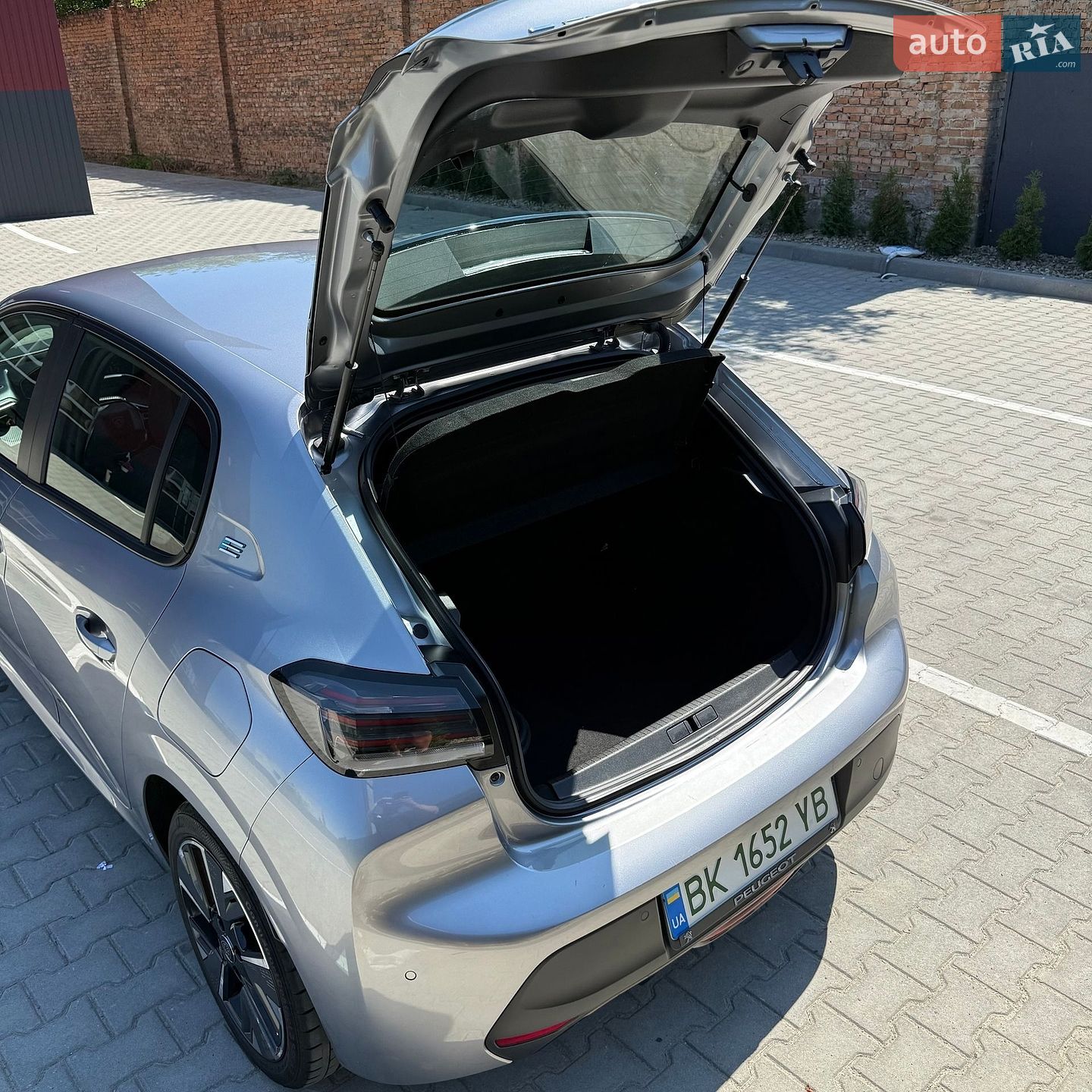 Peugeot e-208 2024 VIN VR3UHZKX0R4097150 фото оголошення 44 з 44