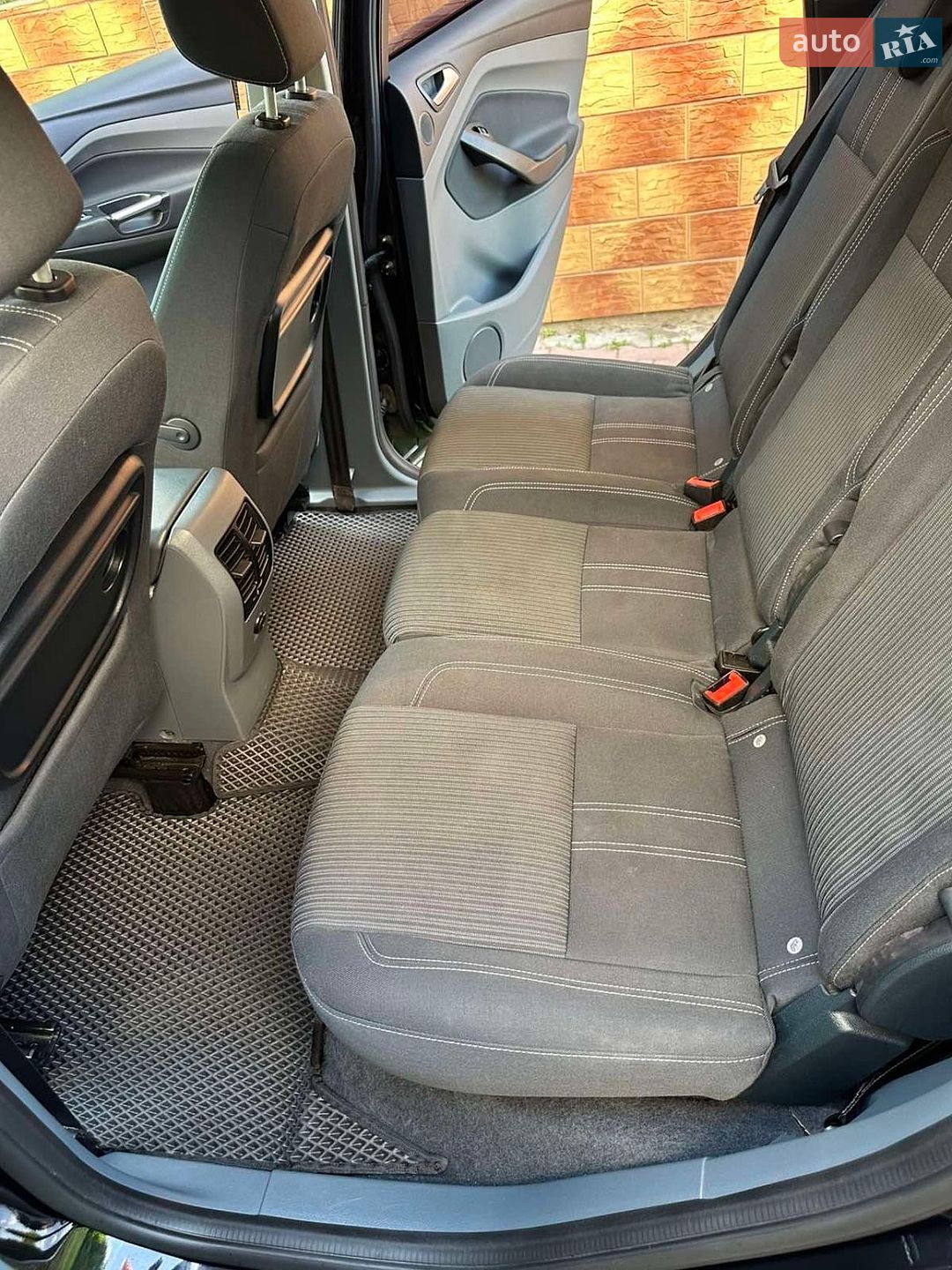 Ford C-Max 2011 VIN WF0JXXWPBJBS26647 фото оголошення 33 з 59