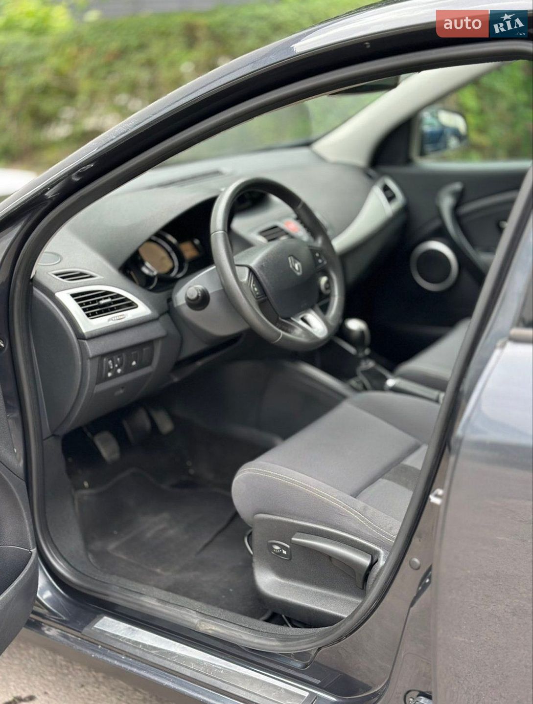 Renault Megane 2011 VIN VF1KZ1Y0645148873 фото оголошення 8 з 10
