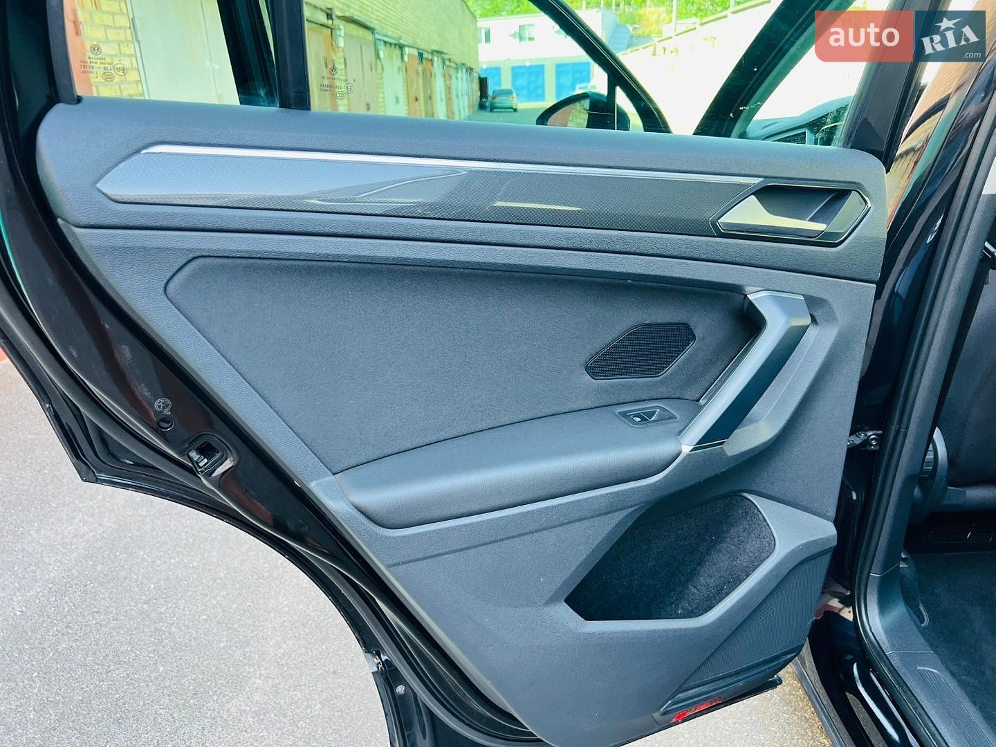 Volkswagen Tiguan 2016 VIN WVGZZZ5NZHW867811 фото оголошення 32 з 66