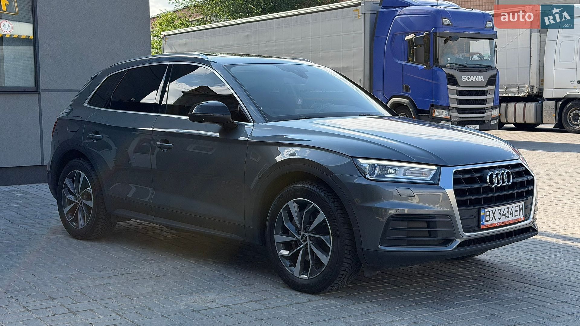 Audi Q5 2020 VIN WAUZZZFY1L2093423 фото оголошення 4 з 55