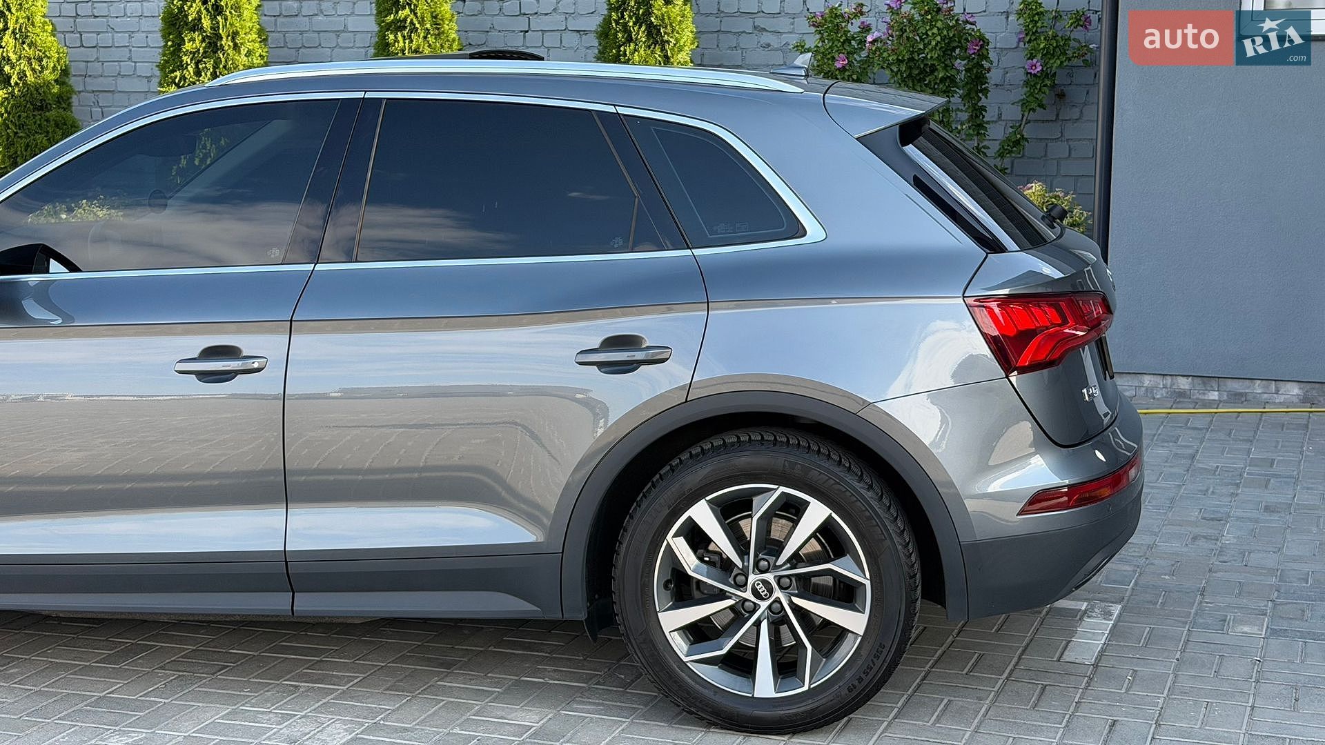 Audi Q5 2020 VIN WAUZZZFY1L2093423 фото оголошення 8 з 55