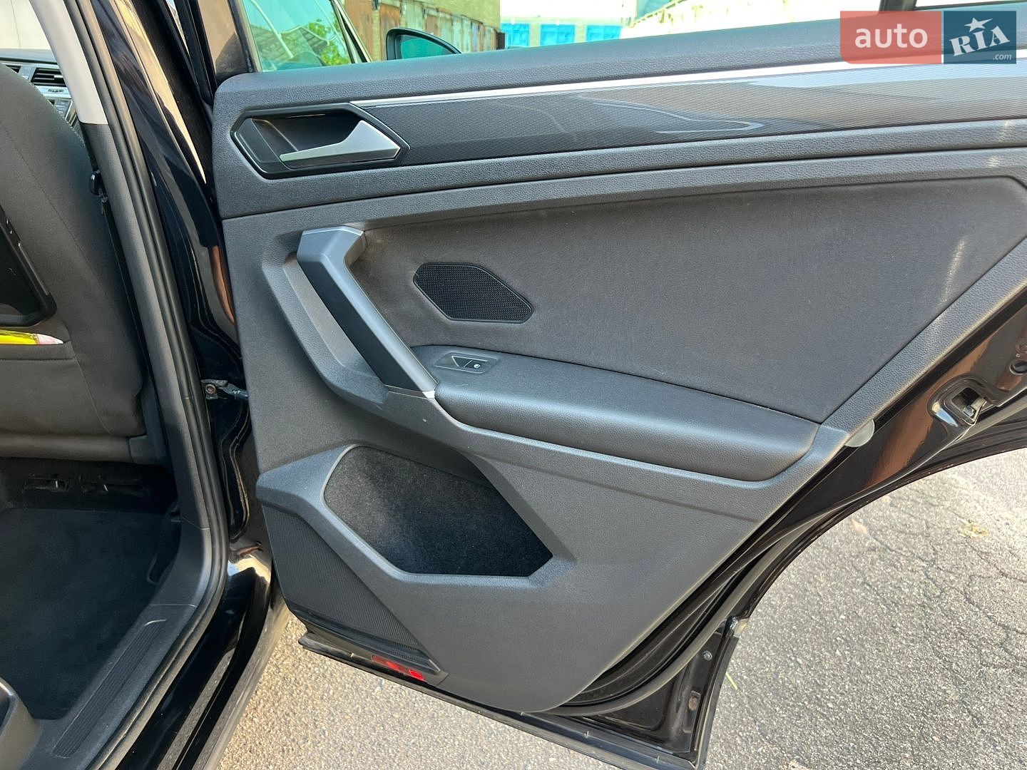 Volkswagen Tiguan 2016 VIN WVGZZZ5NZHW867811 фото оголошення 41 з 66