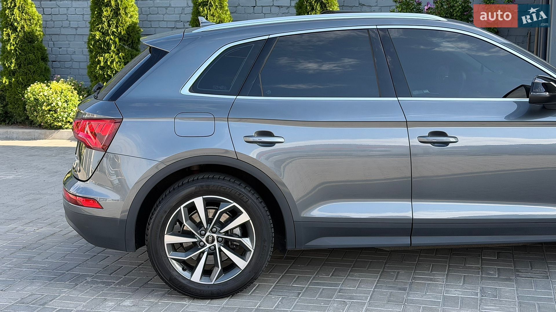 Audi Q5 2020 VIN WAUZZZFY1L2093423 фото оголошення 10 з 55