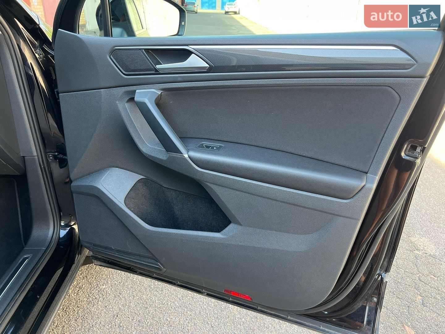 Volkswagen Tiguan 2016 VIN WVGZZZ5NZHW867811 фото оголошення 44 з 66