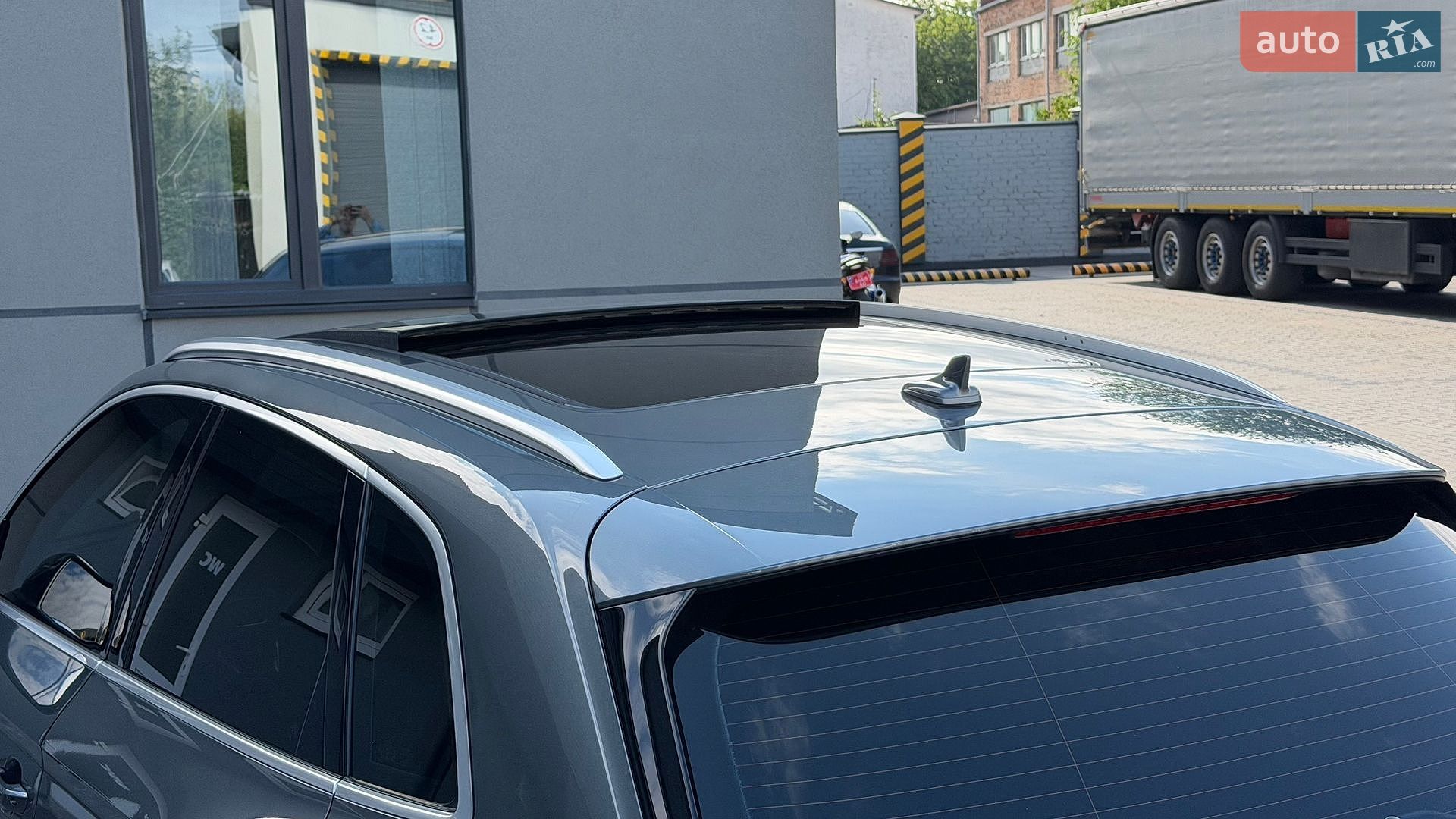 Audi Q5 2020 VIN WAUZZZFY1L2093423 фото оголошення 24 з 55