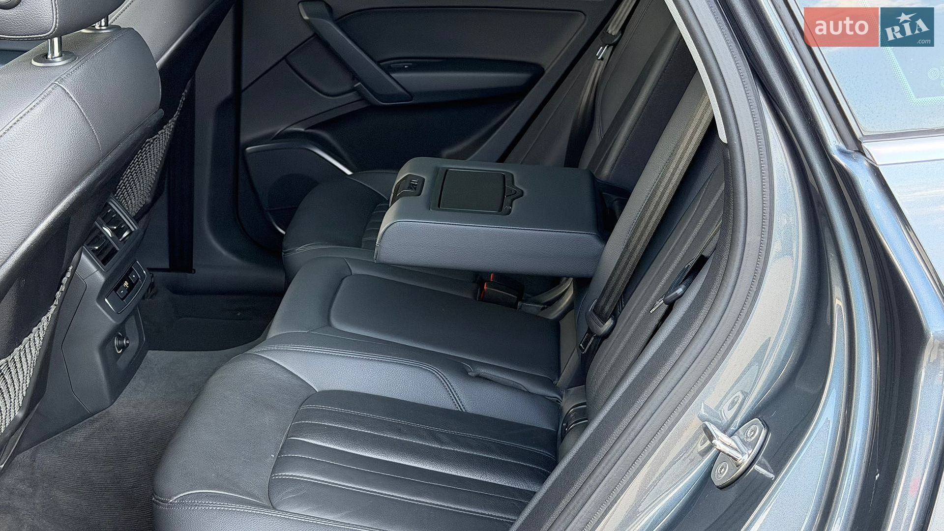 Audi Q5 2020 VIN WAUZZZFY1L2093423 фото оголошення 38 з 55