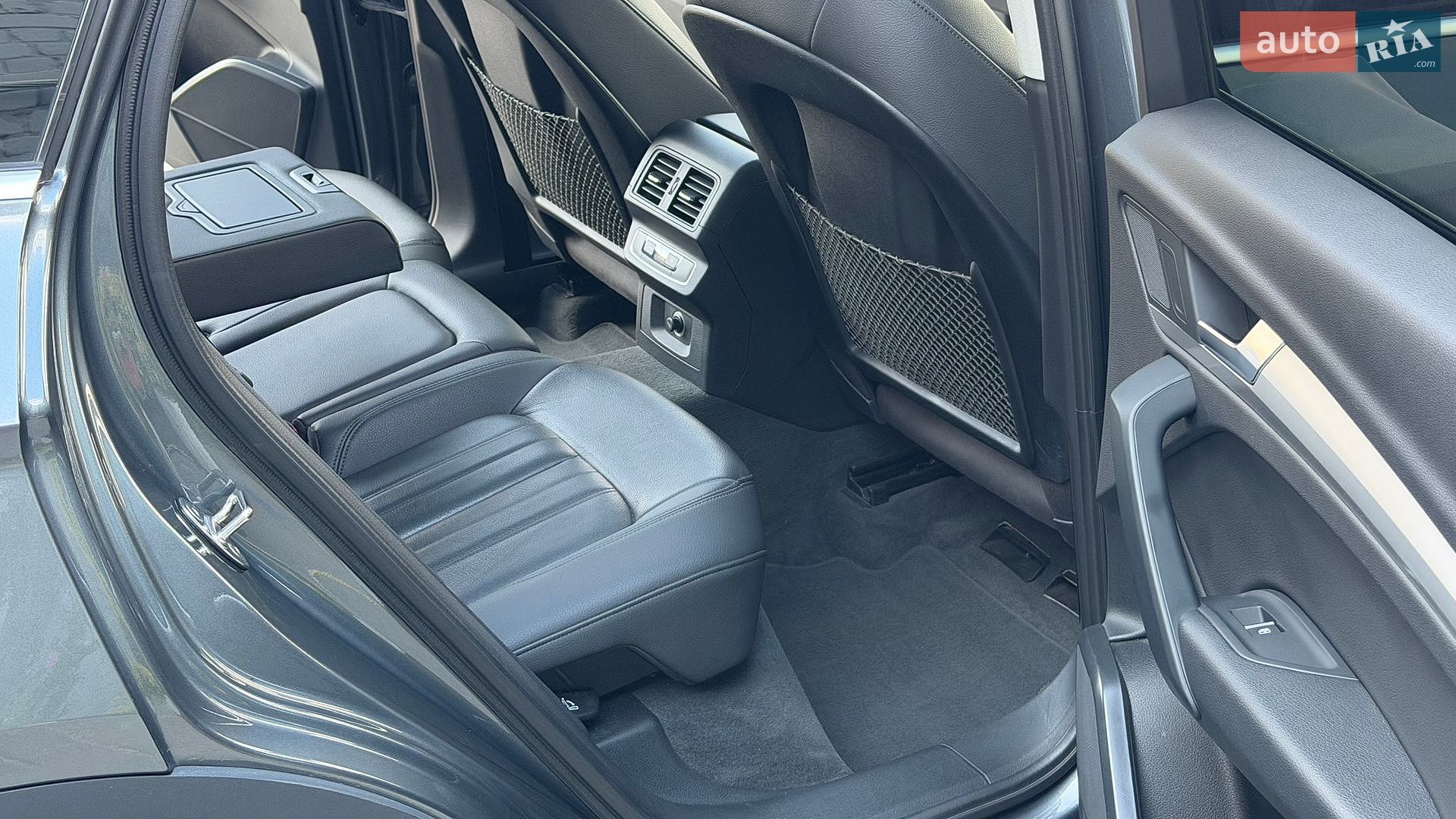 Audi Q5 2020 VIN WAUZZZFY1L2093423 фото оголошення 39 з 55
