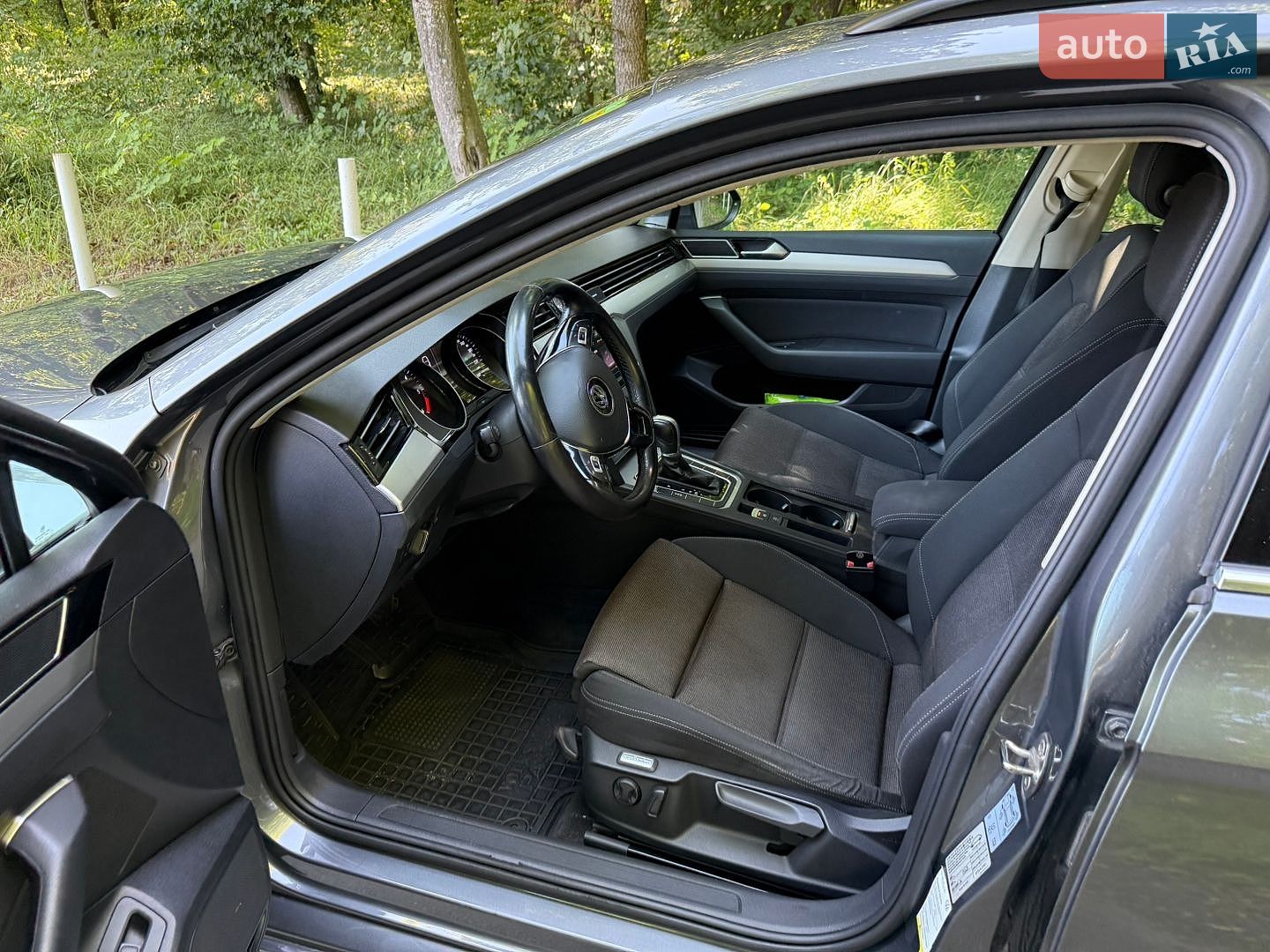 Volkswagen Passat 2017 VIN WVWZZZ3CZHP023265 фото оголошення 8 з 37