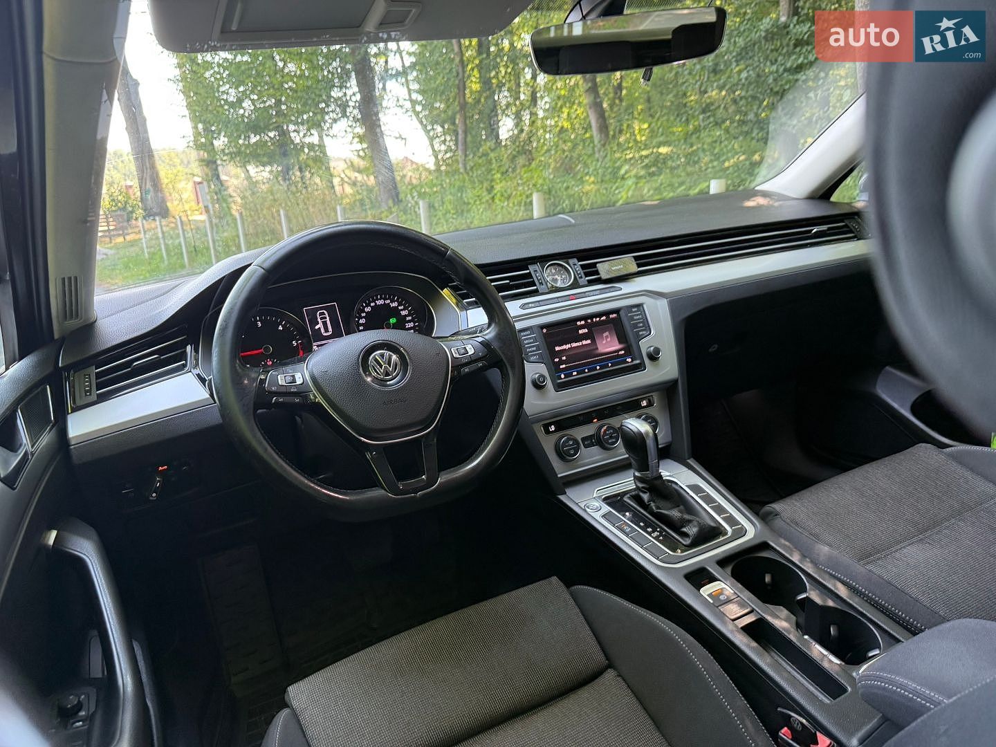Volkswagen Passat 2017 VIN WVWZZZ3CZHP023265 фото оголошення 17 з 37