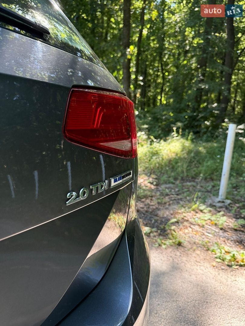 Volkswagen Passat 2017 VIN WVWZZZ3CZHP023265 фото оголошення 24 з 37
