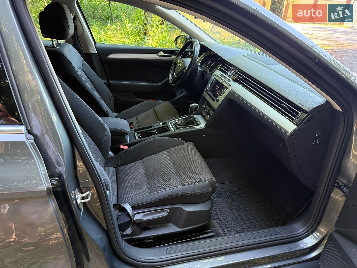 Volkswagen Passat 2017 VIN WVWZZZ3CZHP023265 фото оголошення 34 з 37