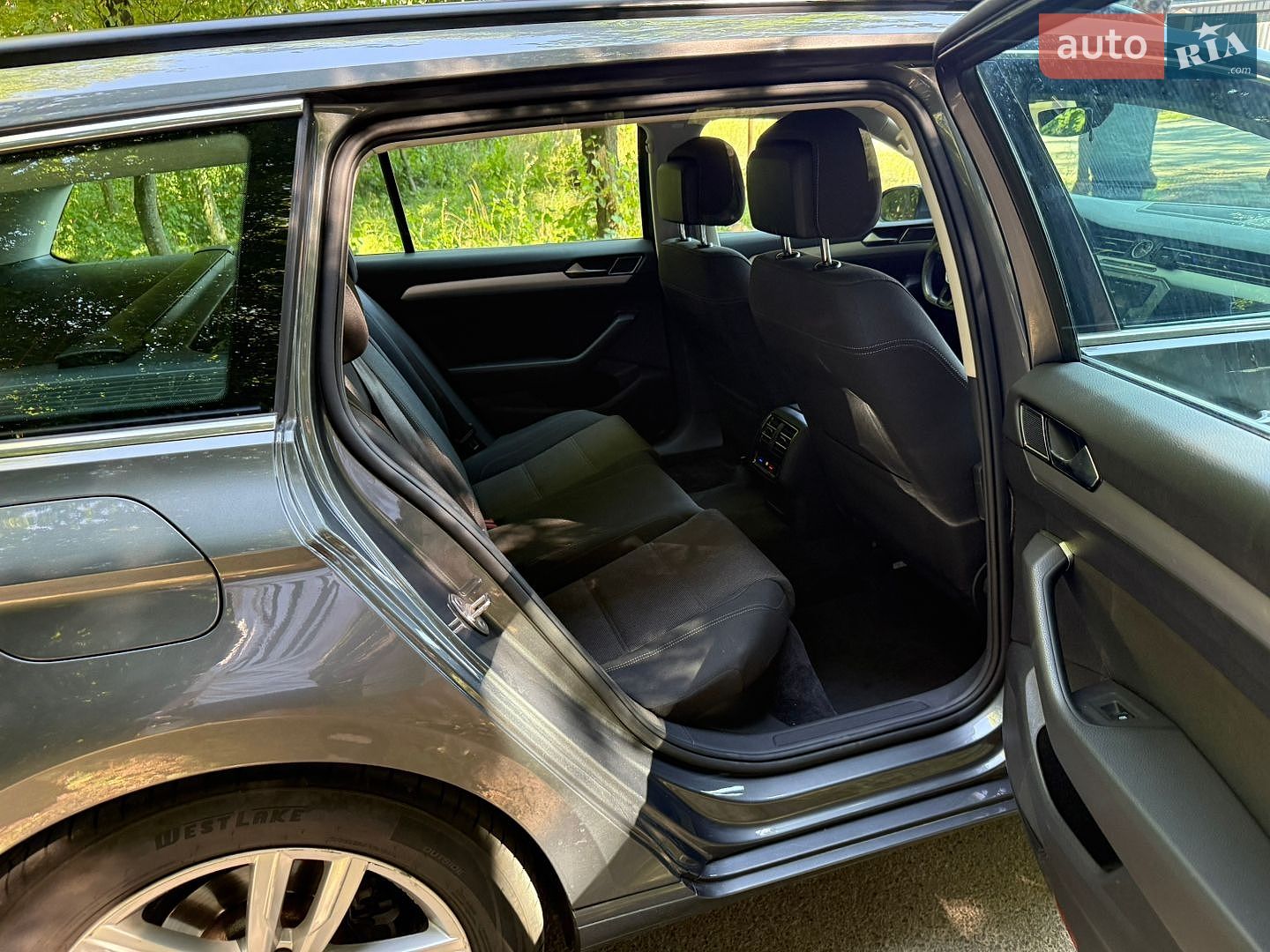 Volkswagen Passat 2017 VIN WVWZZZ3CZHP023265 фото оголошення 31 з 37