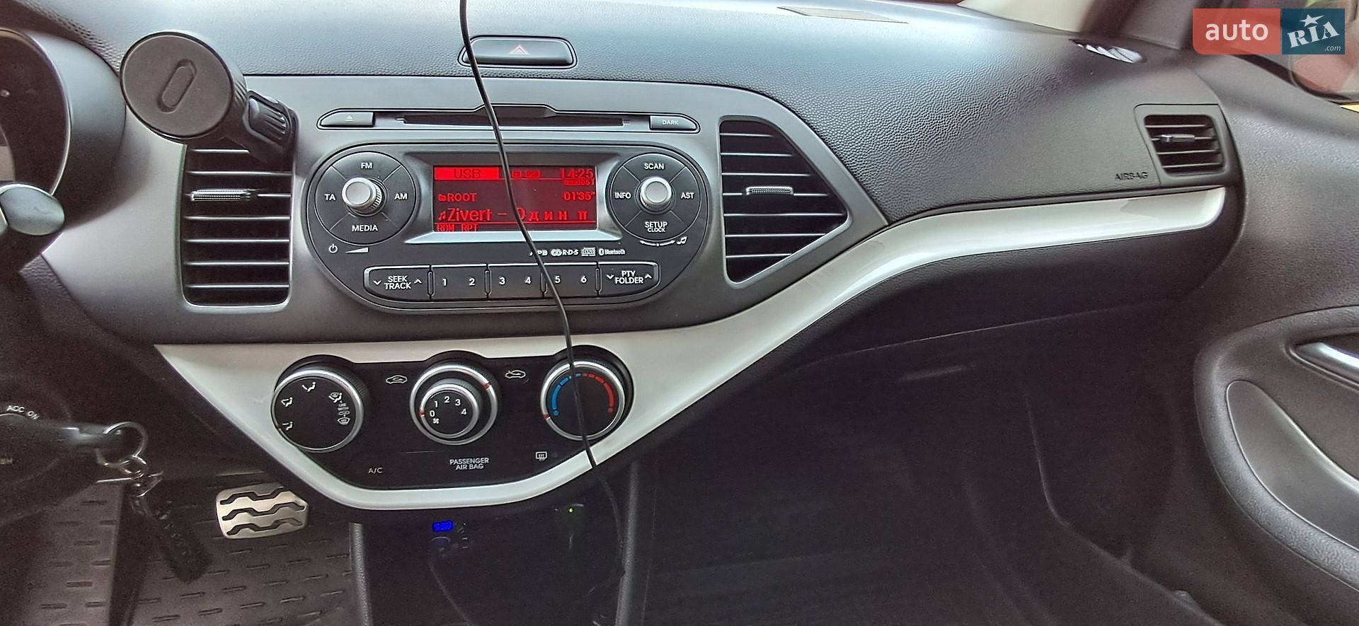 Kia Picanto 2011 VIN KNABX512BCT220779 фото оголошення 12 з 21
