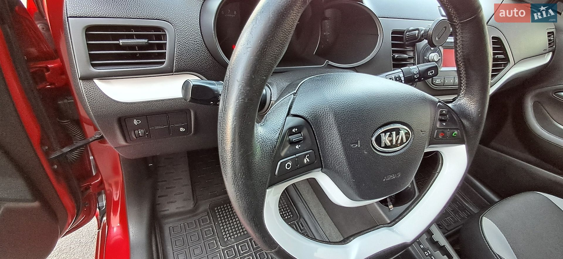 Kia Picanto 2011 VIN KNABX512BCT220779 фото оголошення 10 з 21