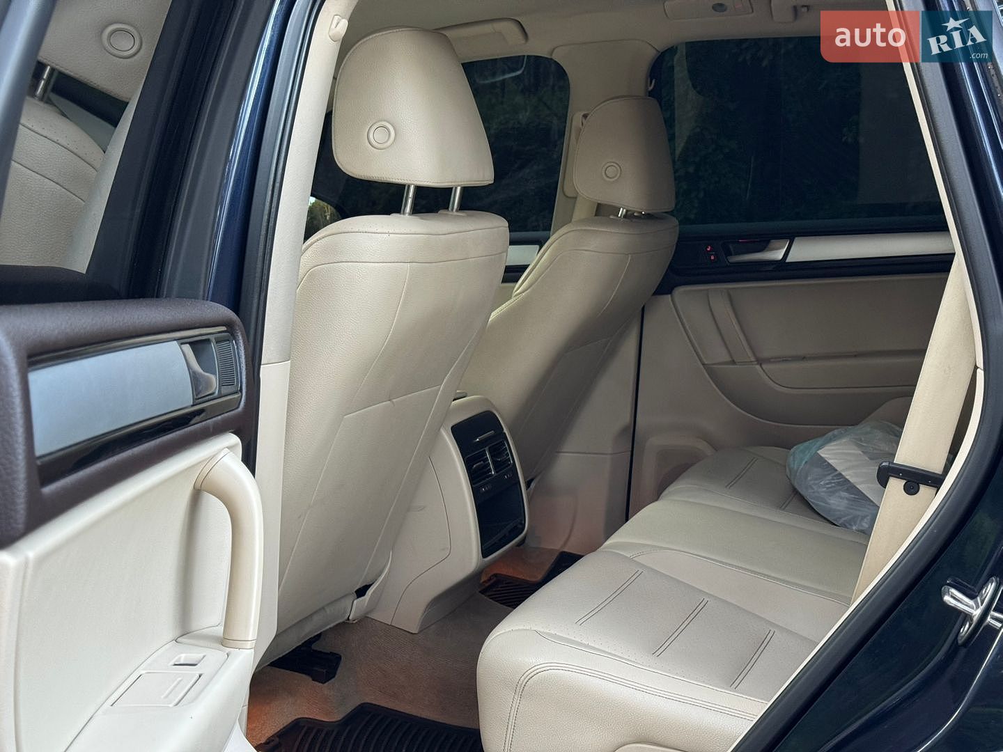 Volkswagen Touareg 2011 VIN WVGFK9BPXCD000812 фото оголошення 15 з 22