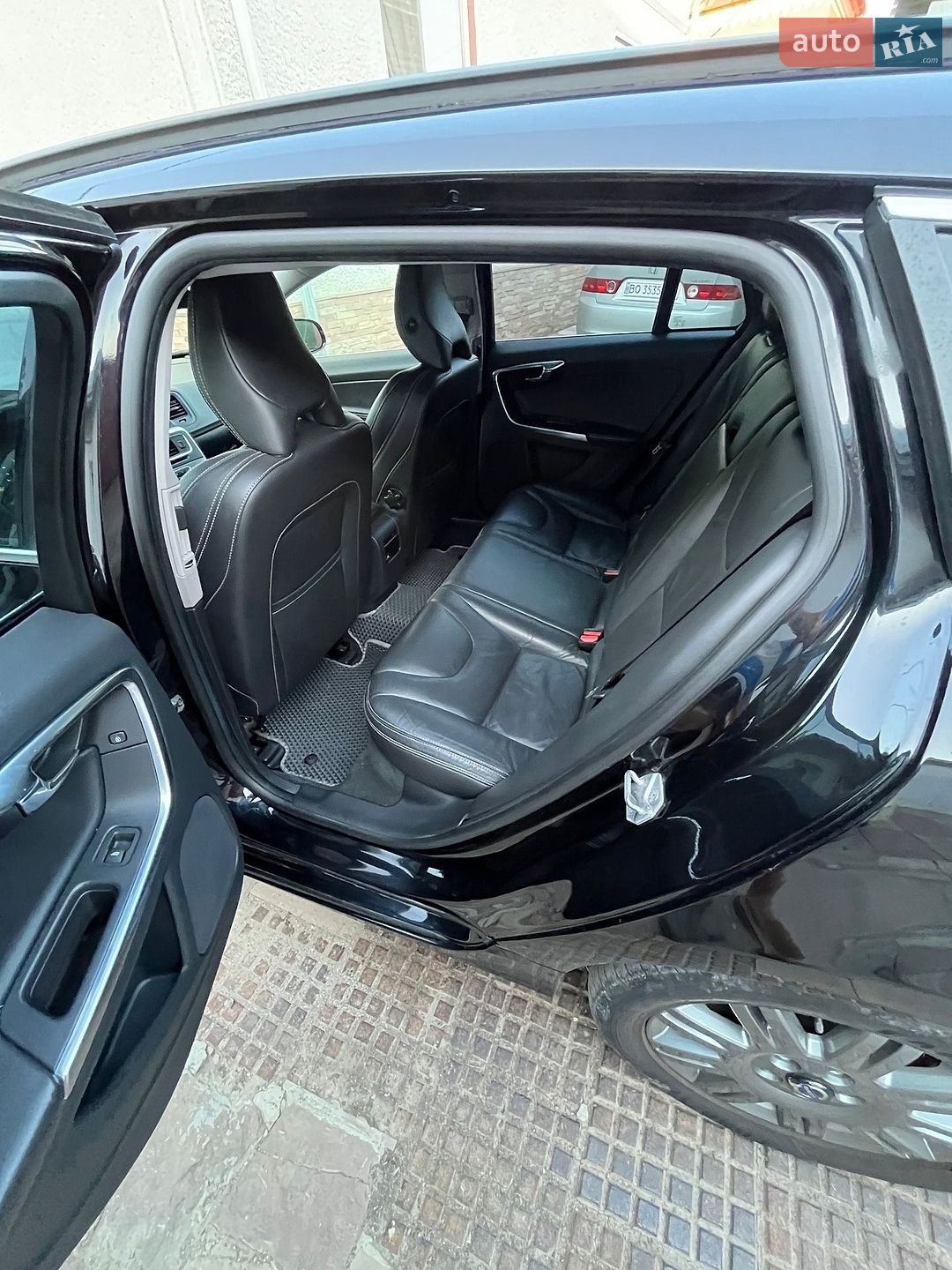 Volvo V60 2014 VIN YV1GWAA50E1200342 фото оголошення 13 з 17