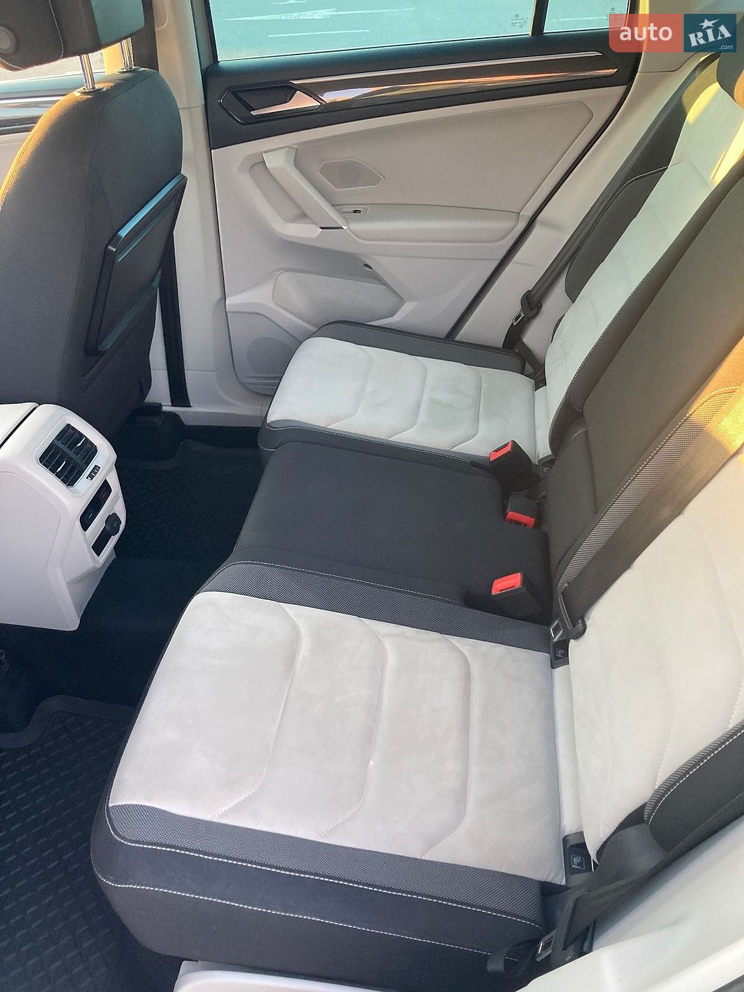 Volkswagen Tiguan 2017 VIN WVGZZZ5NZHW908440 фото оголошення 26 з 32