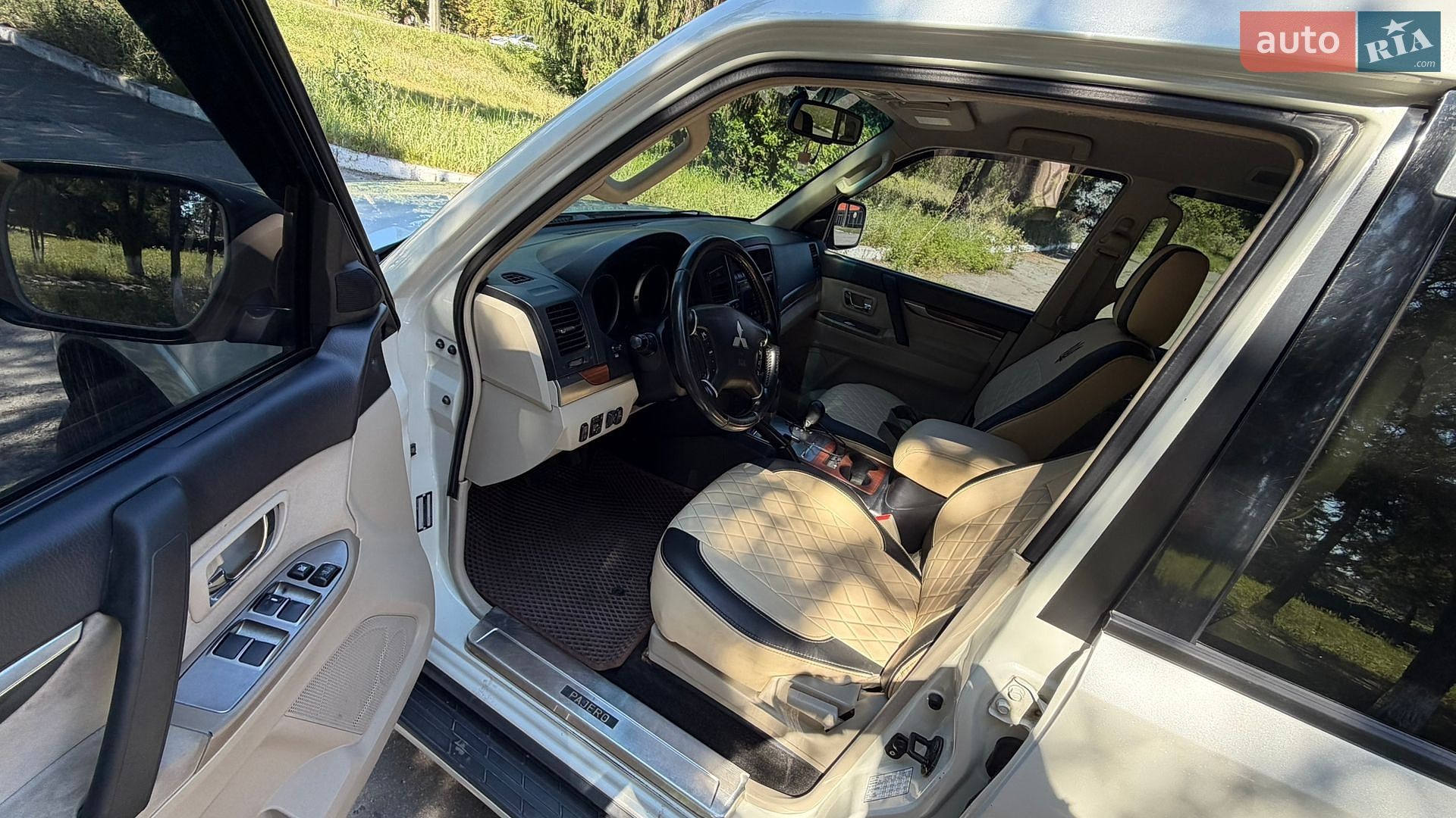 Mitsubishi Pajero 2007 VIN JMYLRV93W7J718972 фото оголошення 4 з 15
