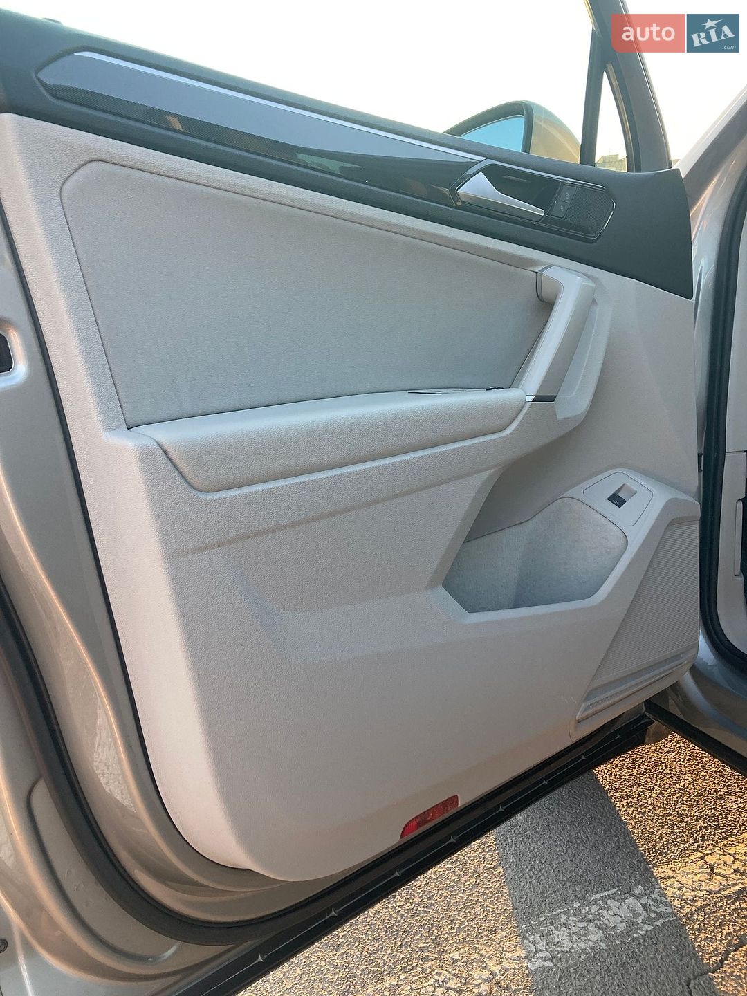 Volkswagen Tiguan 2017 VIN WVGZZZ5NZHW908440 фото оголошення 21 з 32