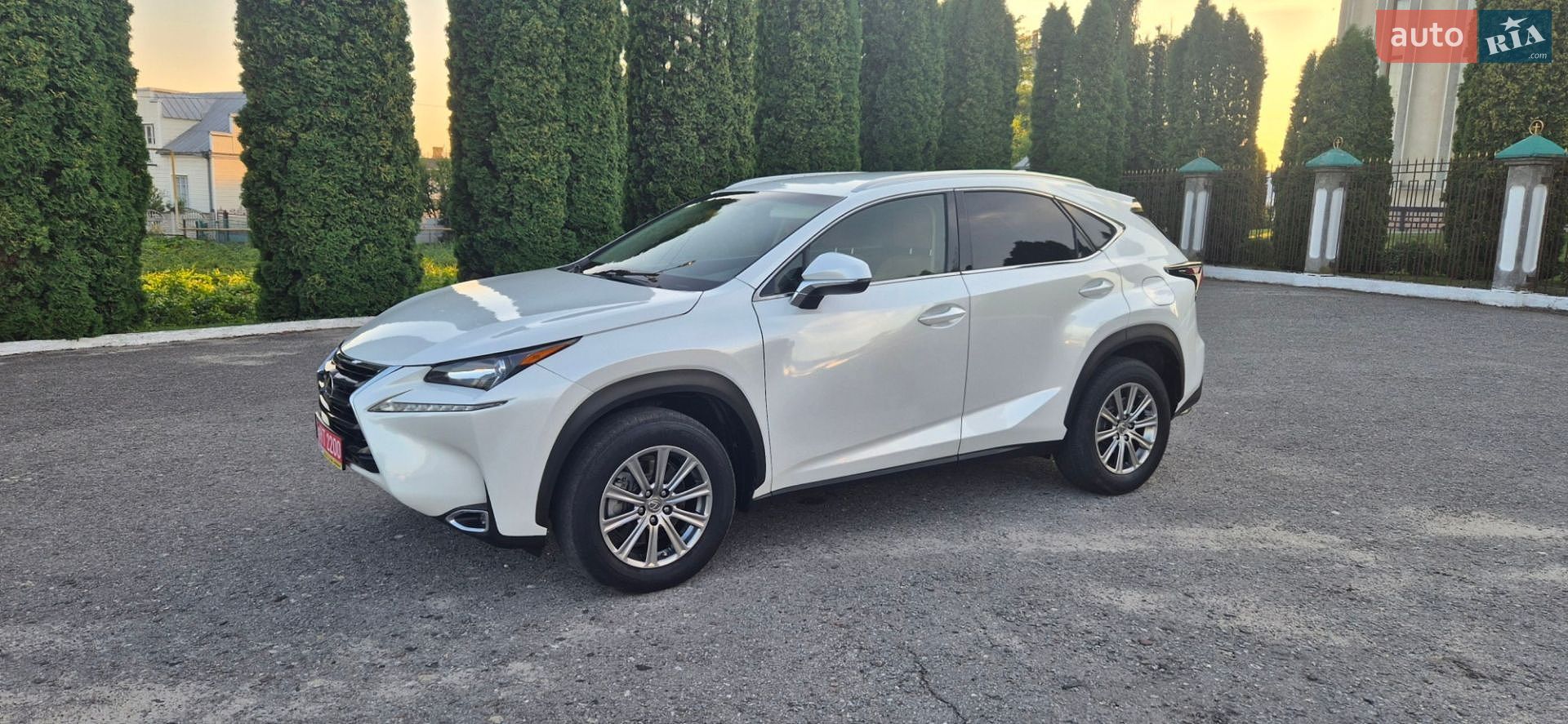 Lexus NX 2015 VIN JTJYARBZ2F2010524 фото оголошення 4 з 25
