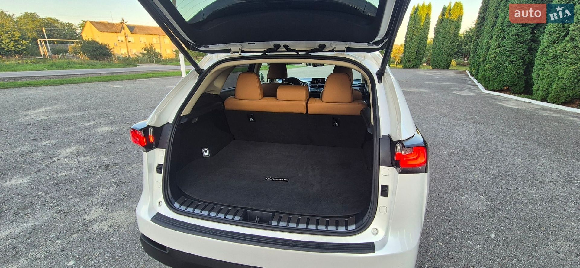 Lexus NX 2015 VIN JTJYARBZ2F2010524 фото оголошення 13 з 25