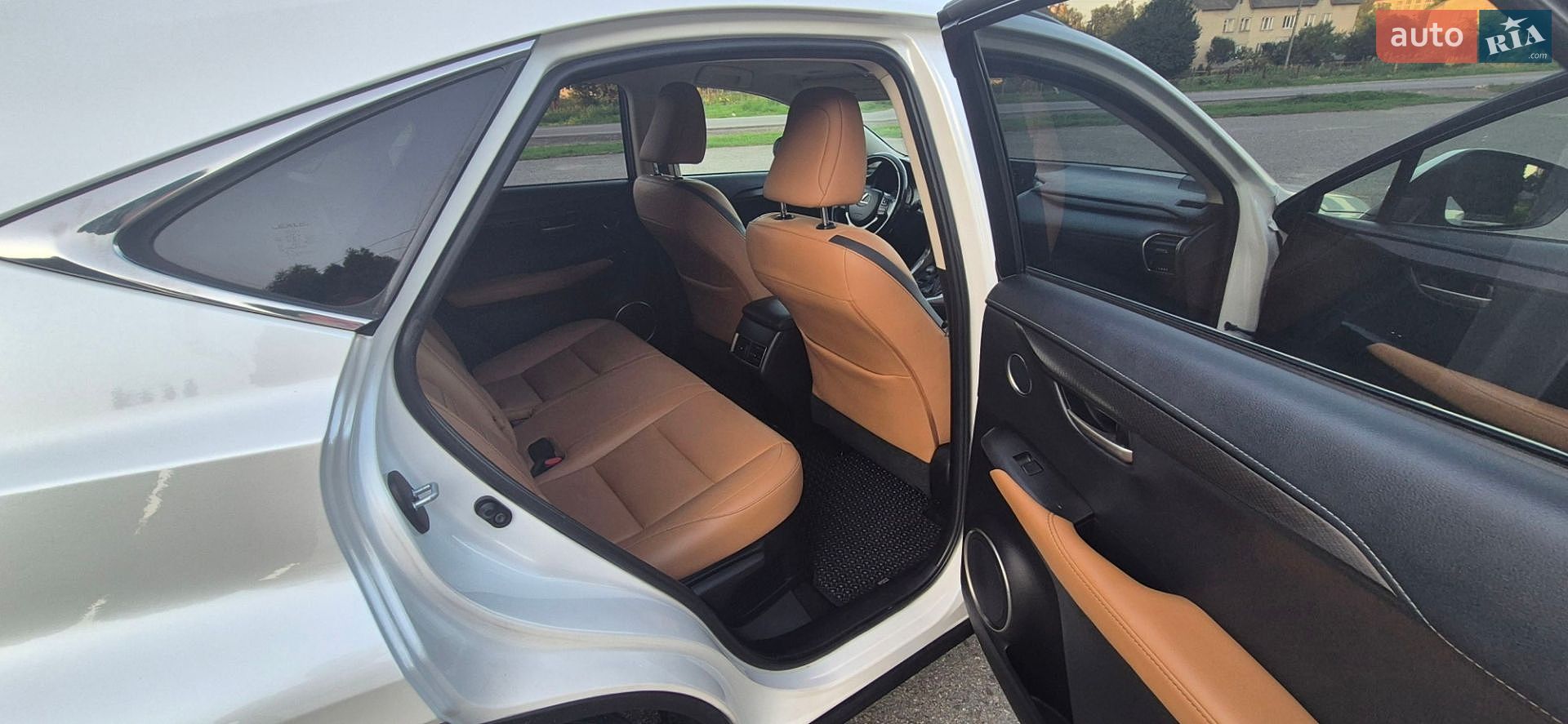 Lexus NX 2015 VIN JTJYARBZ2F2010524 фото оголошення 15 з 25