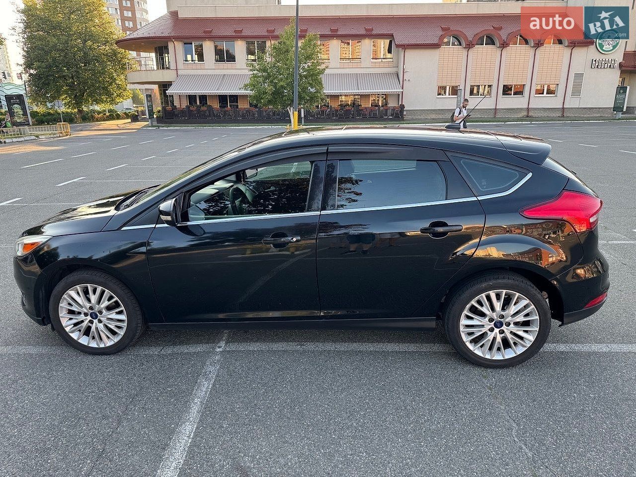 Ford Focus 2017 VIN 1FADP3N27HL320439 фото оголошення 16 з 23