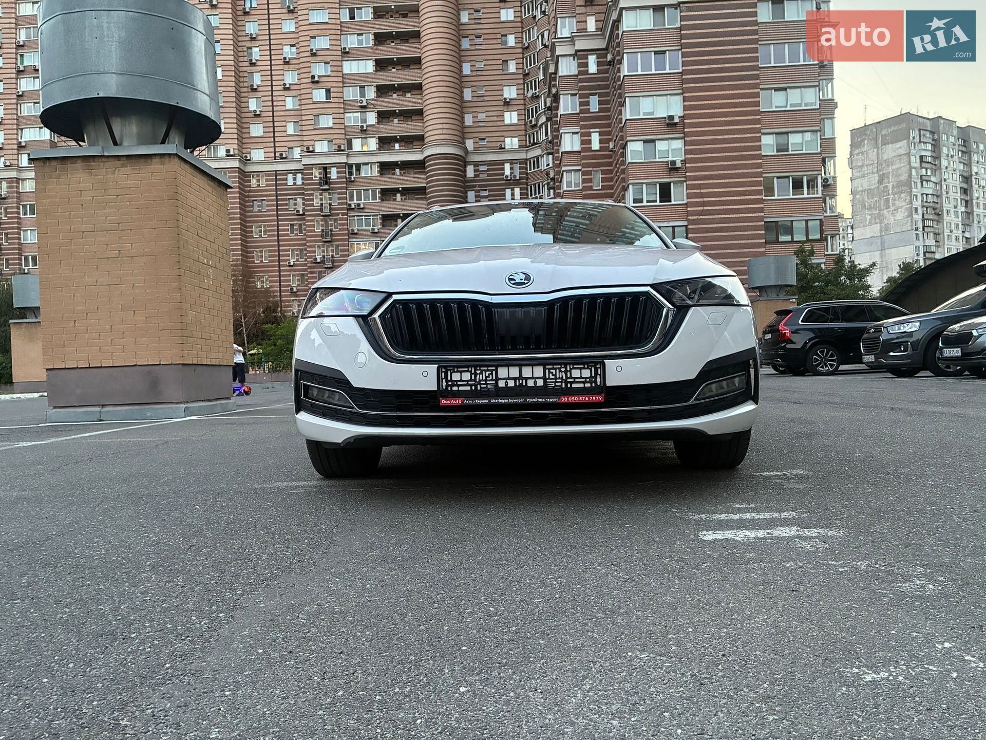 Skoda Octavia 2022 VIN TMBJJ0NXXNY063400 фото оголошення 4 з 149