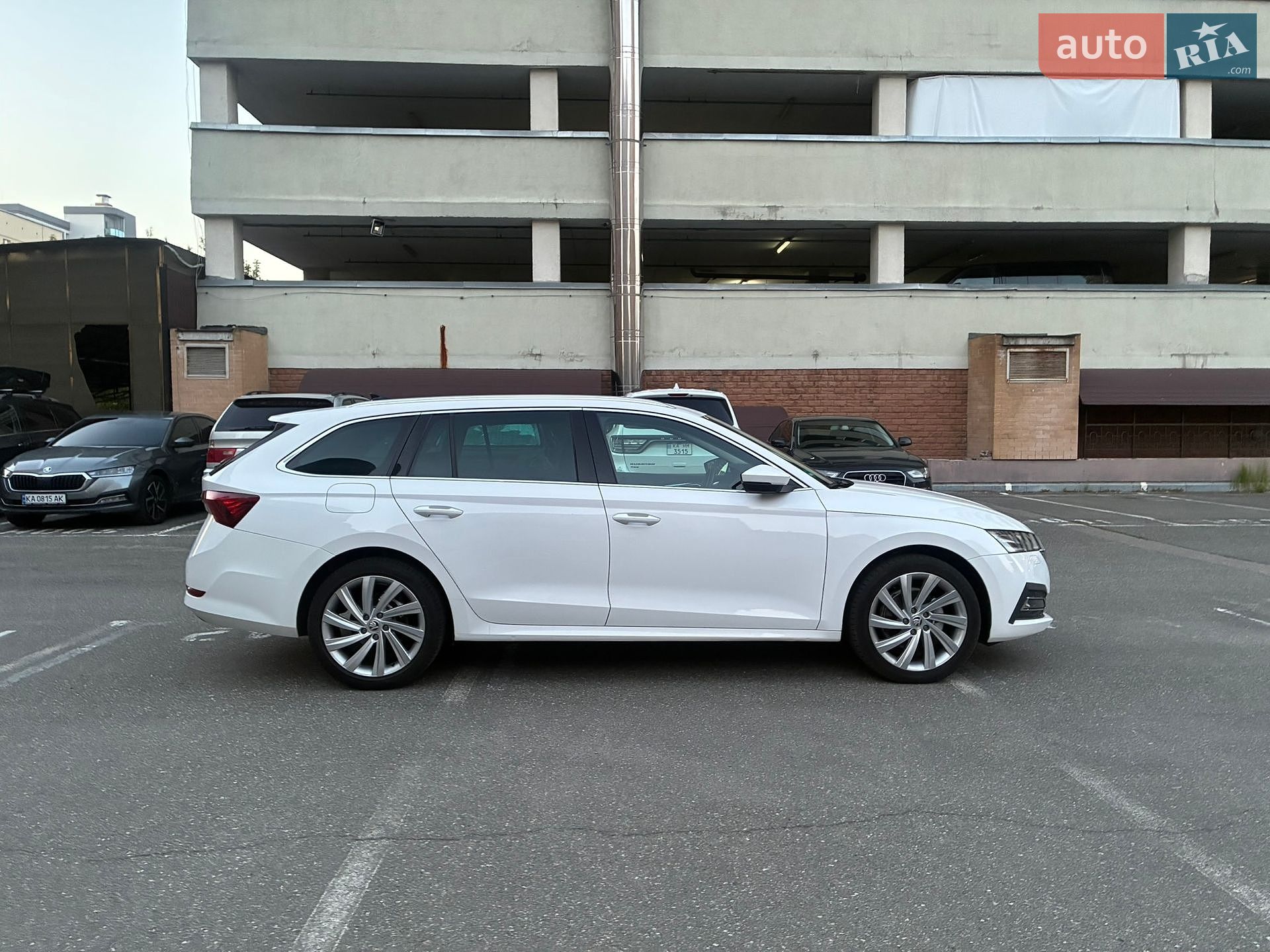 Skoda Octavia 2022 VIN TMBJJ0NXXNY063400 фото оголошення 9 з 149