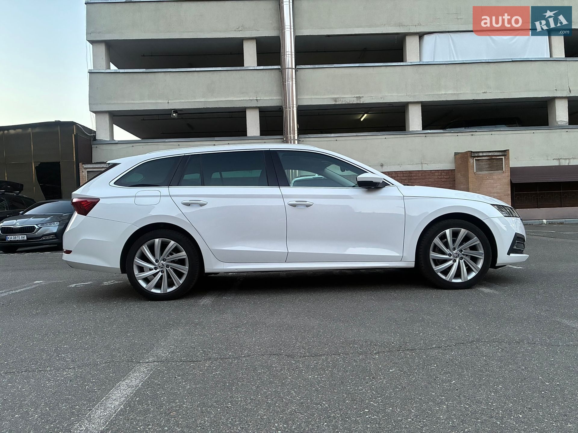 Skoda Octavia 2022 VIN TMBJJ0NXXNY063400 фото оголошення 10 з 149