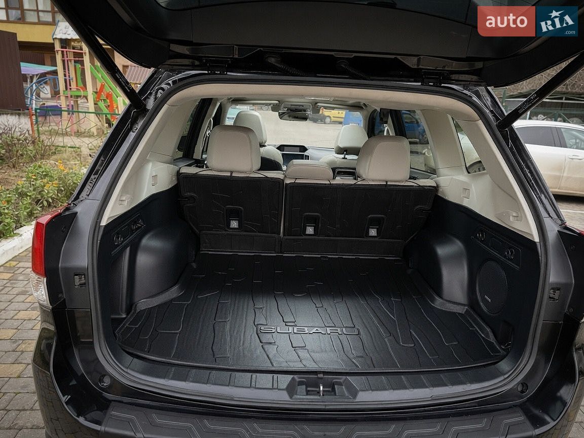 Subaru Forester 2019 VIN JF2SKAUC7KH573335 фото оголошення 9 з 19