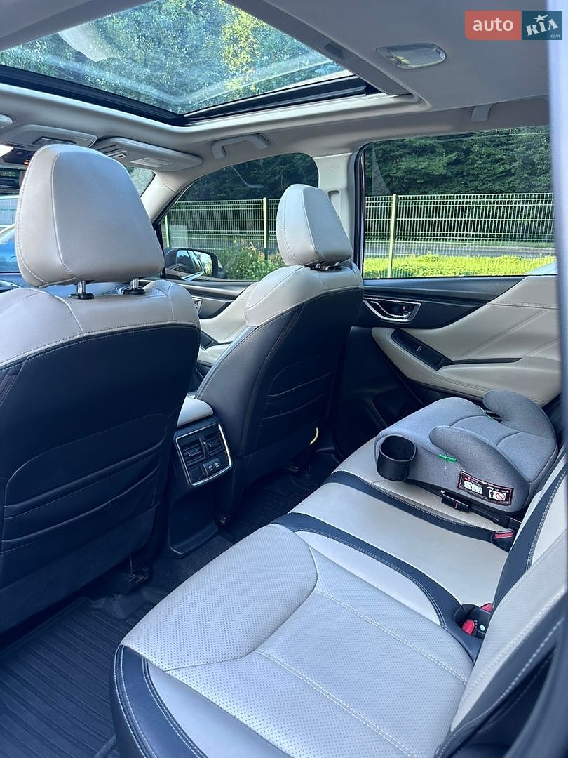 Subaru Forester 2019 VIN JF2SKAUC7KH573335 фото оголошення 10 з 19