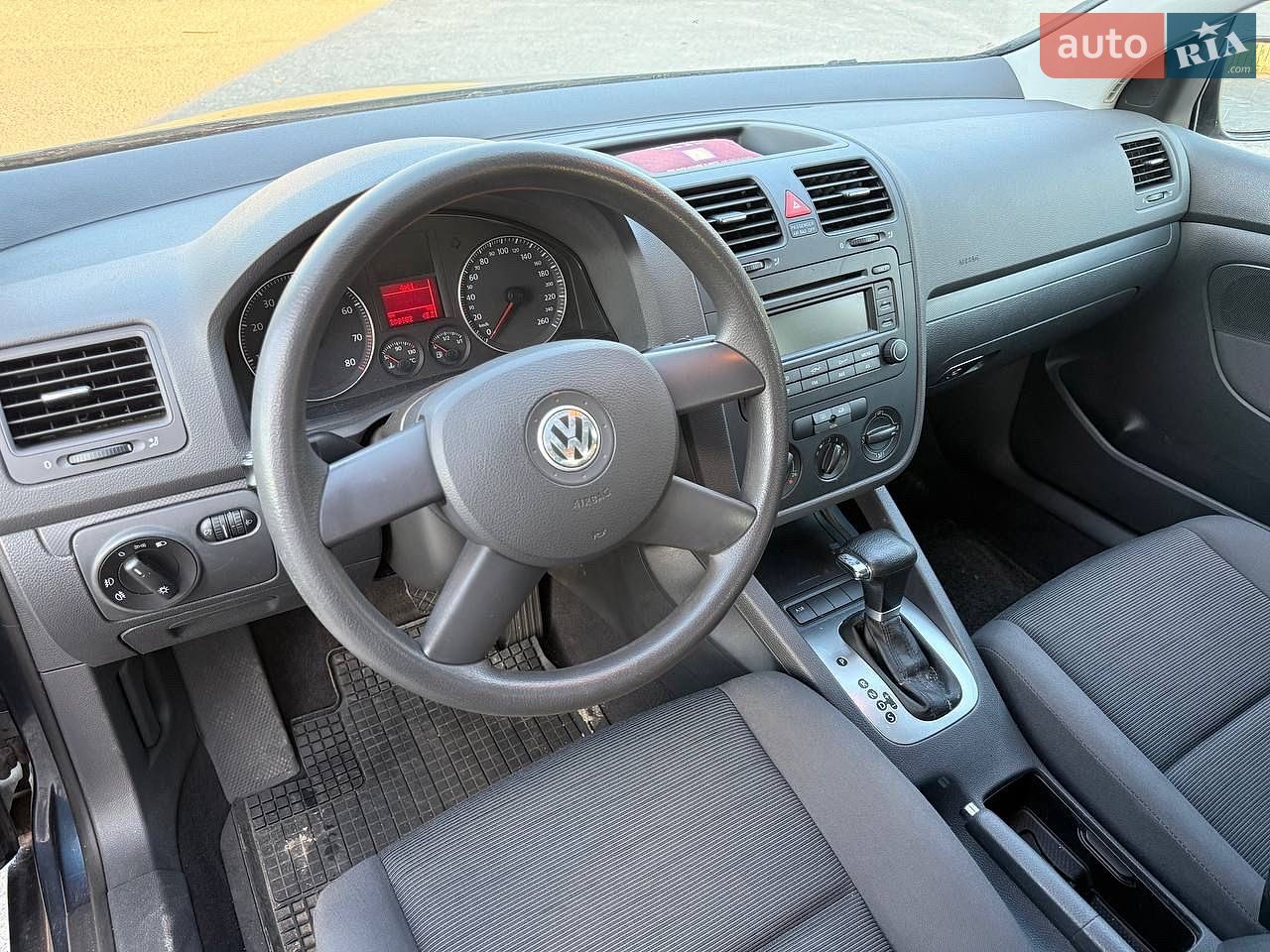 Volkswagen Golf 2004 VIN WVWZZZ1KZ5W095357 фото оголошення 10 з 17