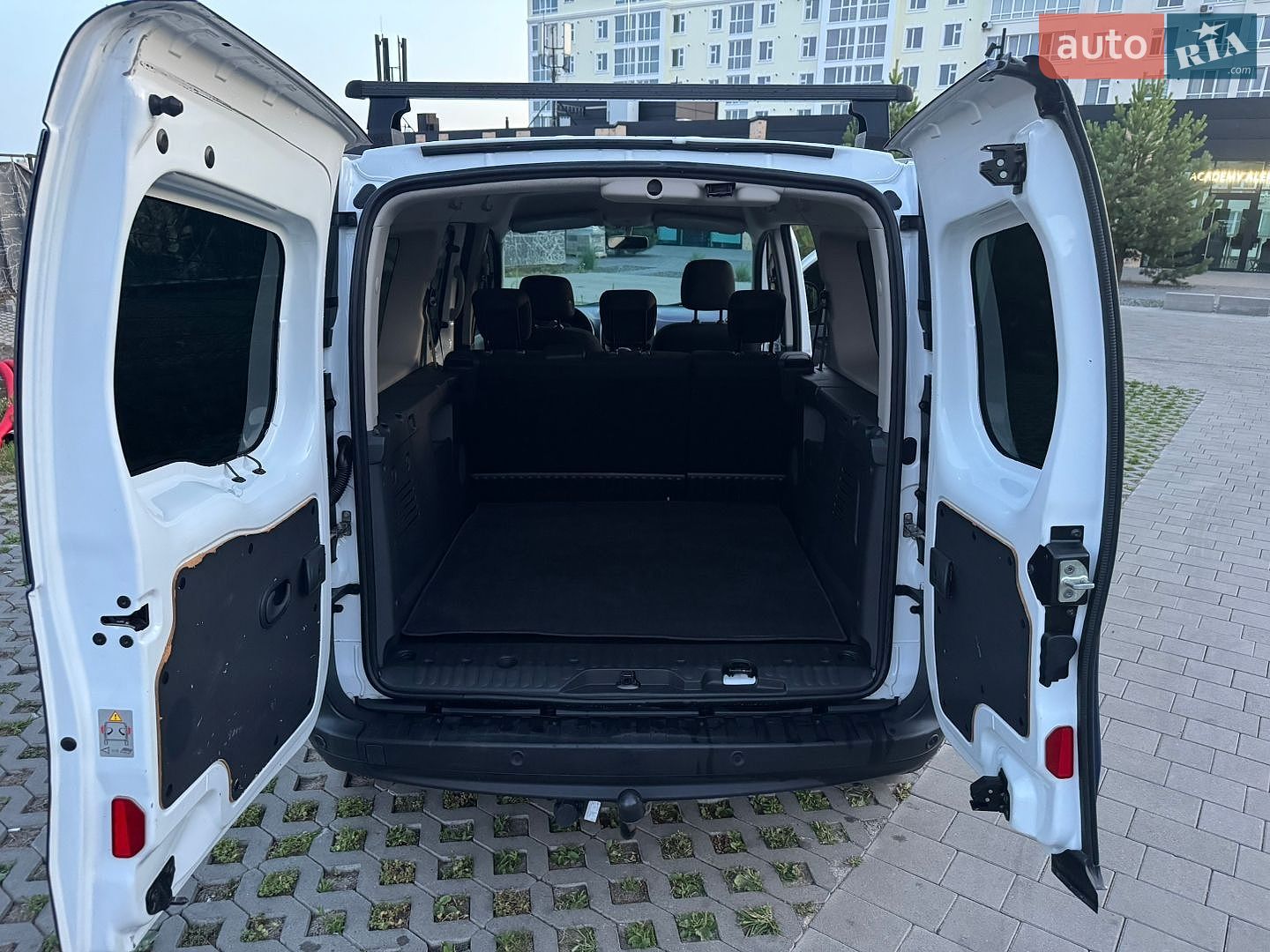 Renault Kangoo 2020 VIN VF1FW000566425436 фото оголошення 14 з 38