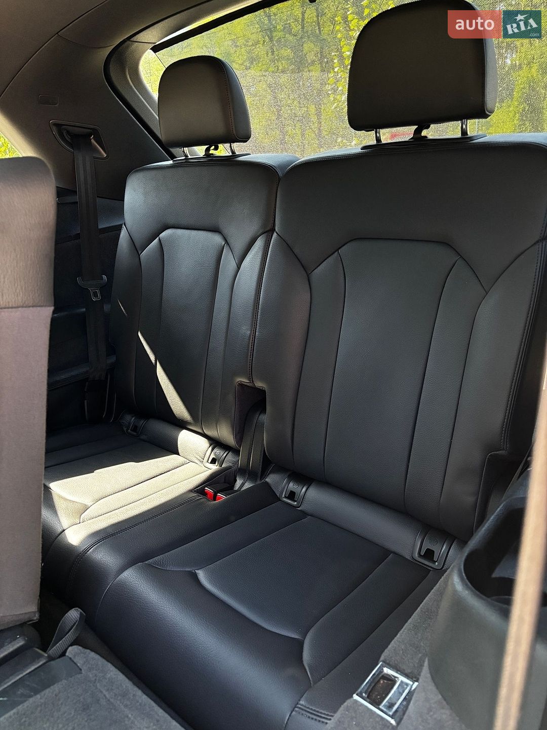 Audi Q7 2016 VIN WA1VAAF76HD031216 фото оголошення 32 з 54