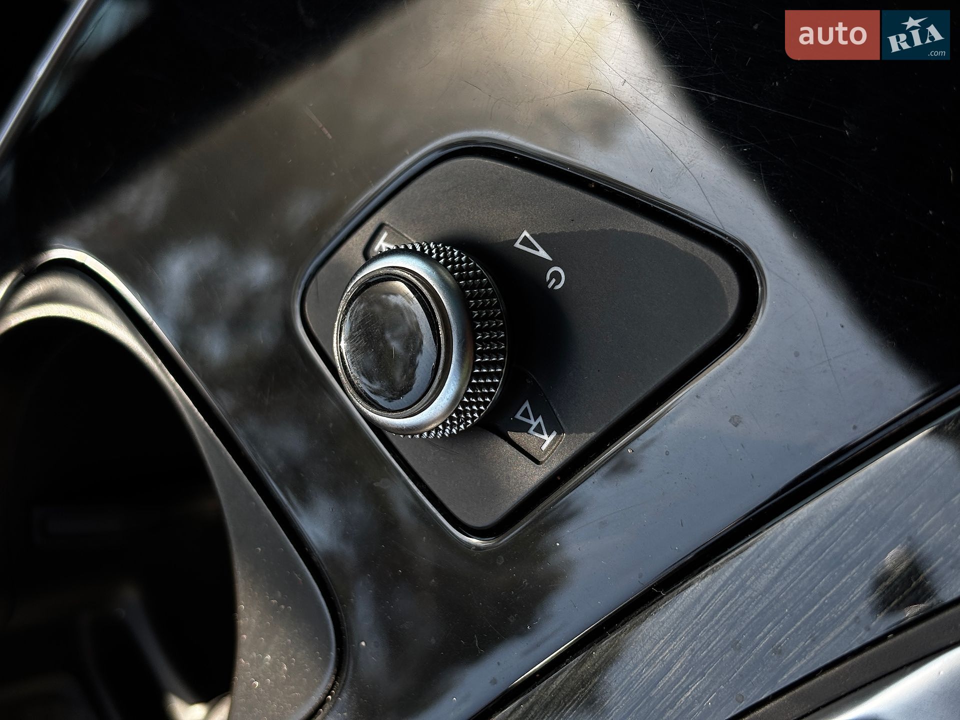 Audi Q7 2016 VIN WA1VAAF76HD031216 фото оголошення 48 з 54
