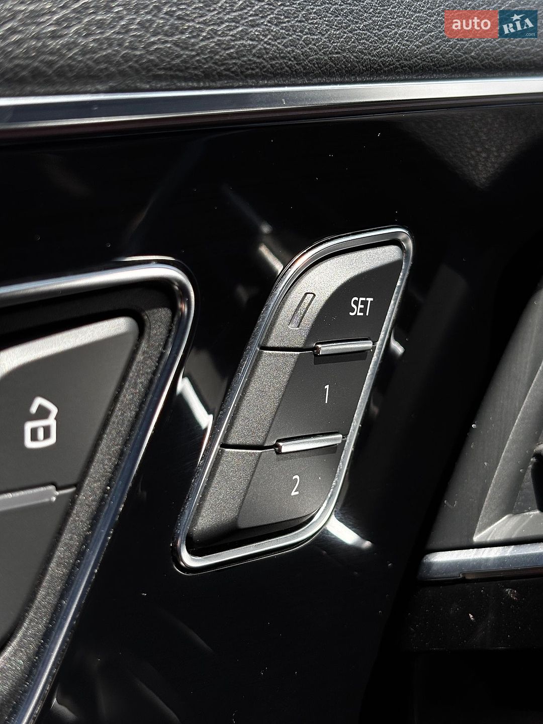 Audi Q7 2016 VIN WA1VAAF76HD031216 фото оголошення 52 з 54