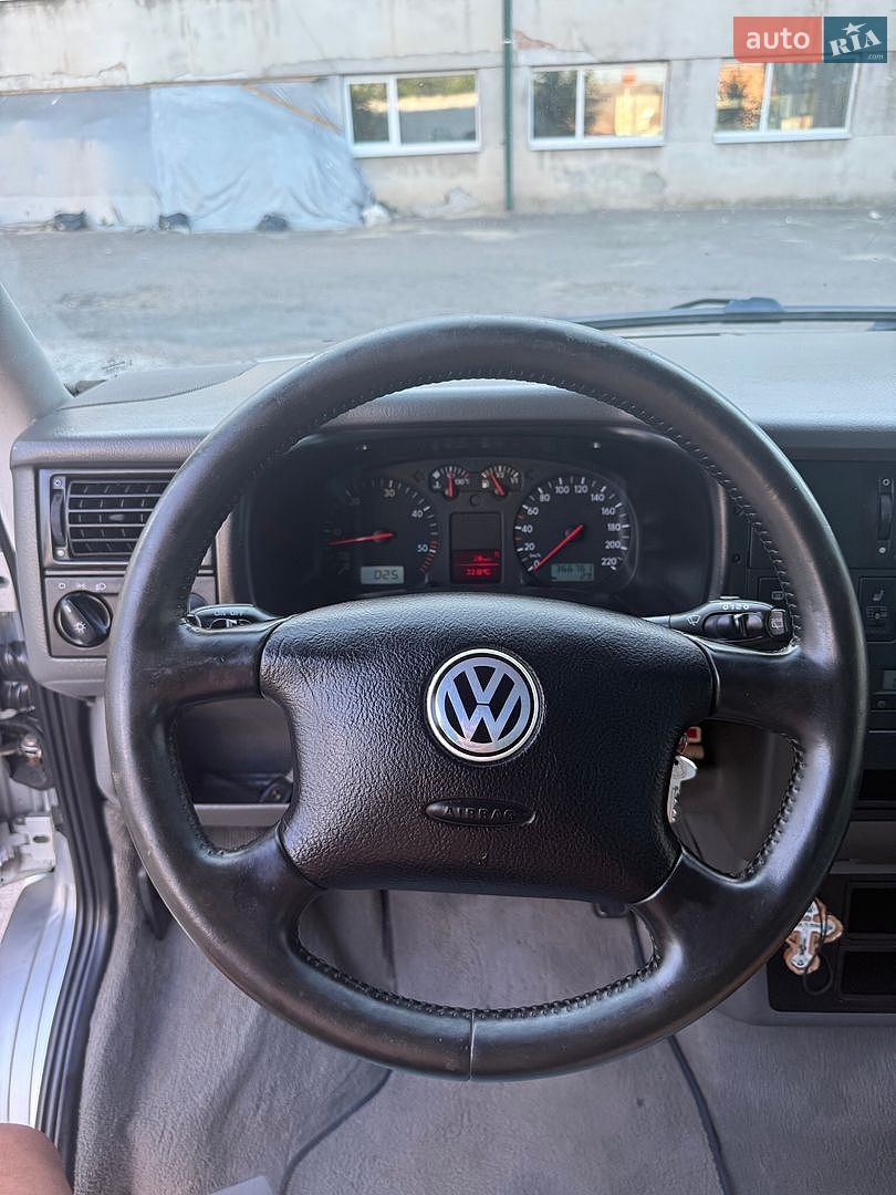 Volkswagen Multivan 2003 VIN WV2ZZZ70Z3H036077 фото оголошення 26 з 34