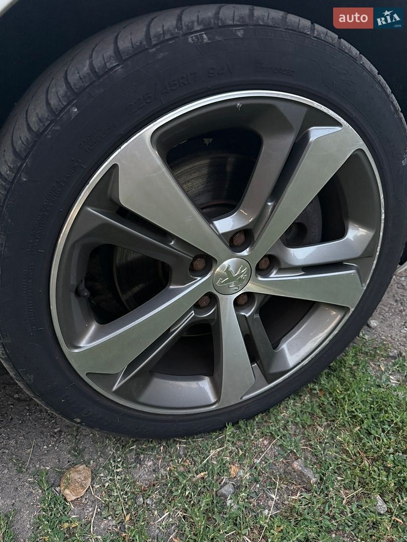 Peugeot 308 2014 VIN VF3L35FVGES251460 фото оголошення 18 з 23
