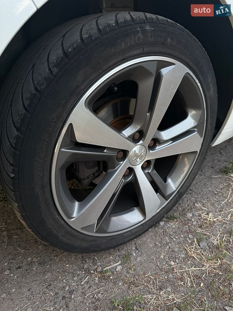 Peugeot 308 2014 VIN VF3L35FVGES251460 фото оголошення 20 з 23