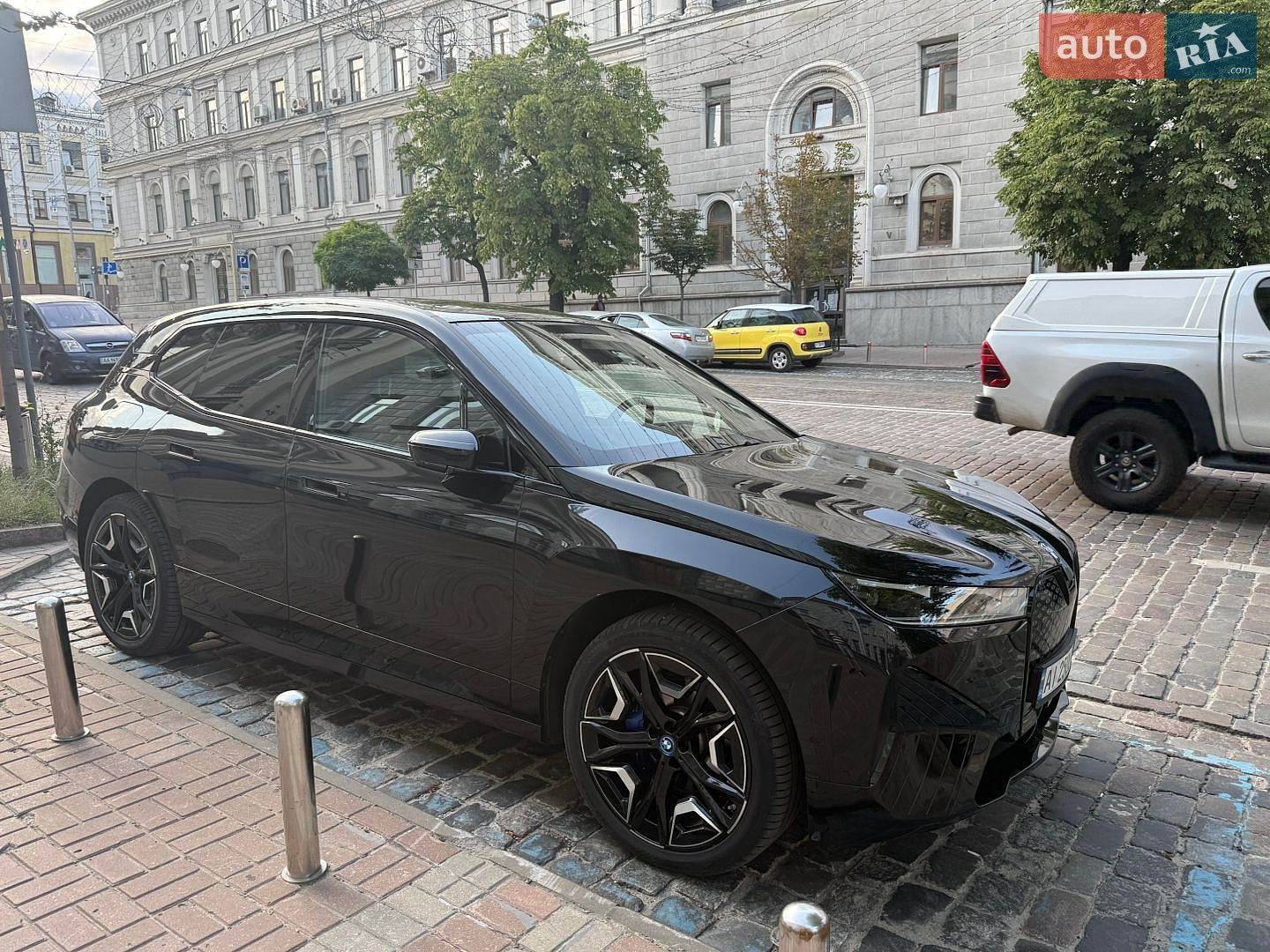 BMW iX 2023 VIN WB513CF0XRCP15573 фото оголошення 2 з 46