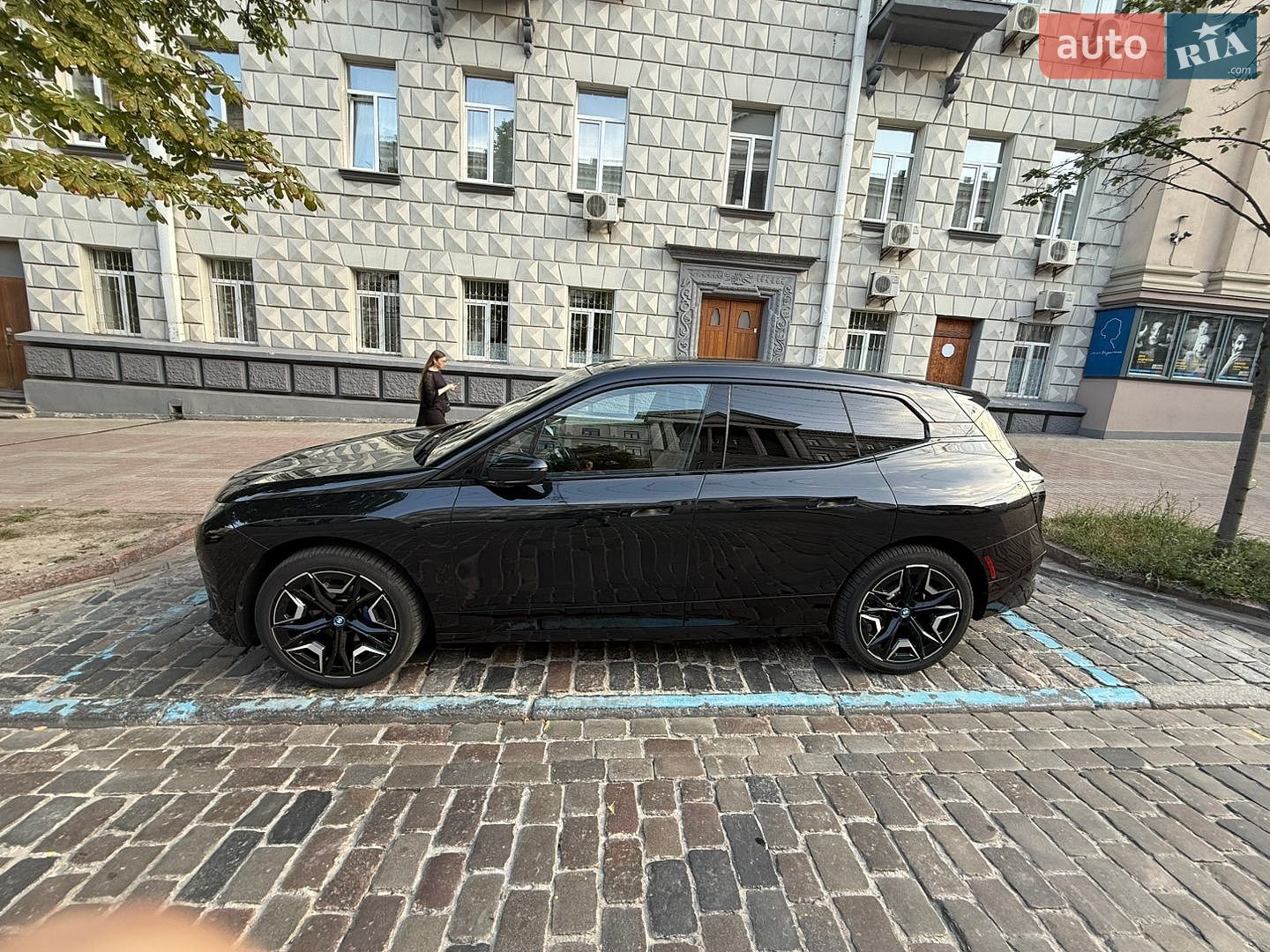 BMW iX 2023 VIN WB513CF0XRCP15573 фото оголошення 3 з 46