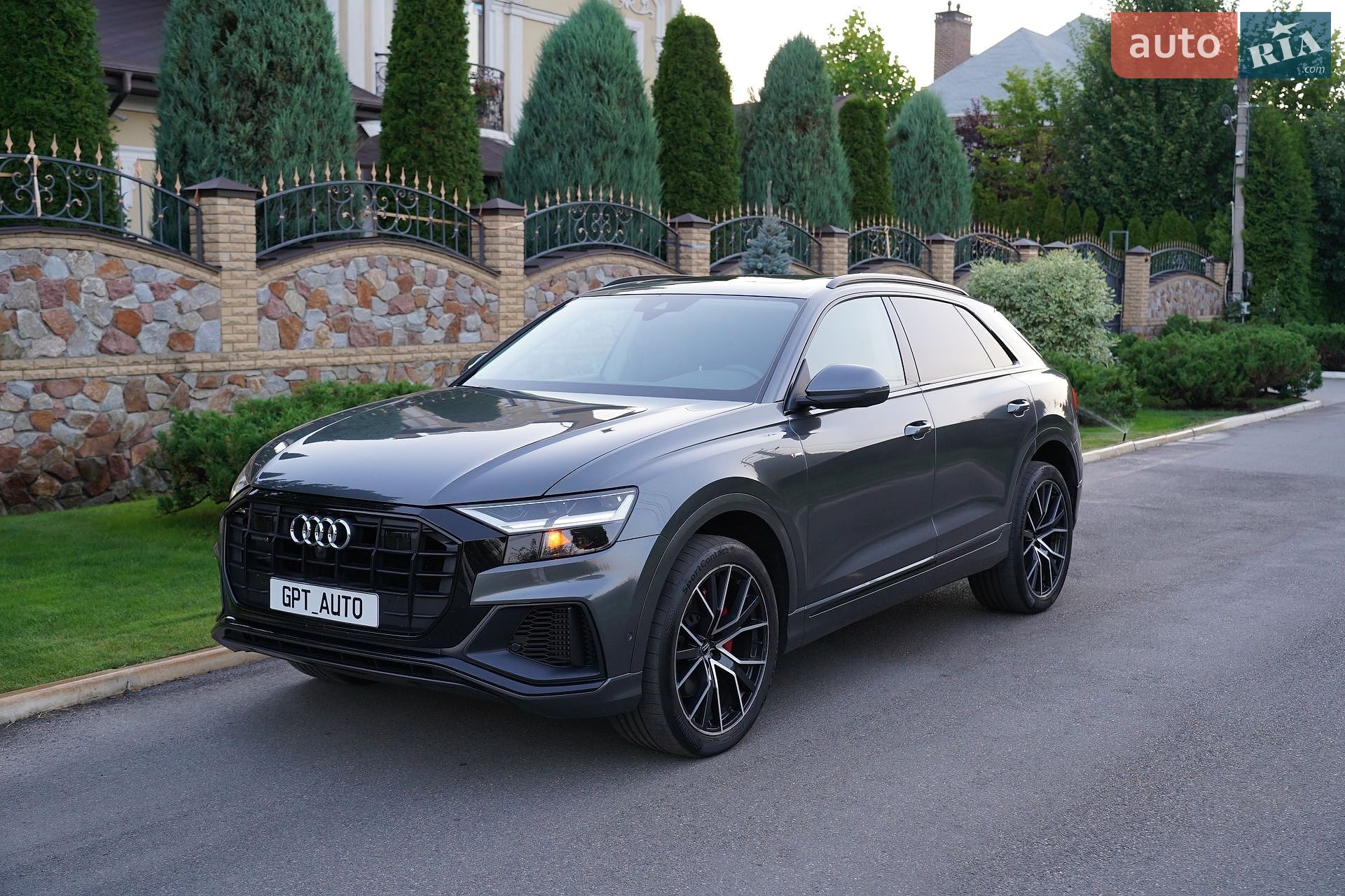 Audi Q8 2019 VIN WA1EVAF13LD004726 фото оголошення 2 з 41