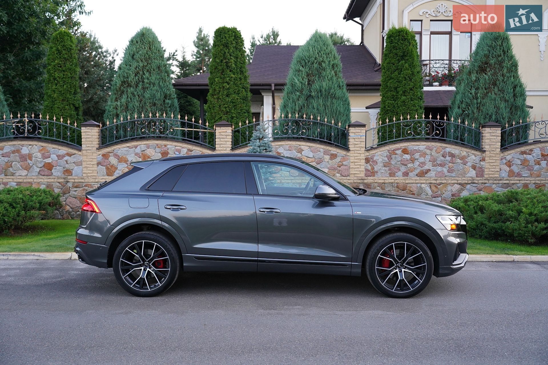 Audi Q8 2019 VIN WA1EVAF13LD004726 фото оголошення 11 з 41
