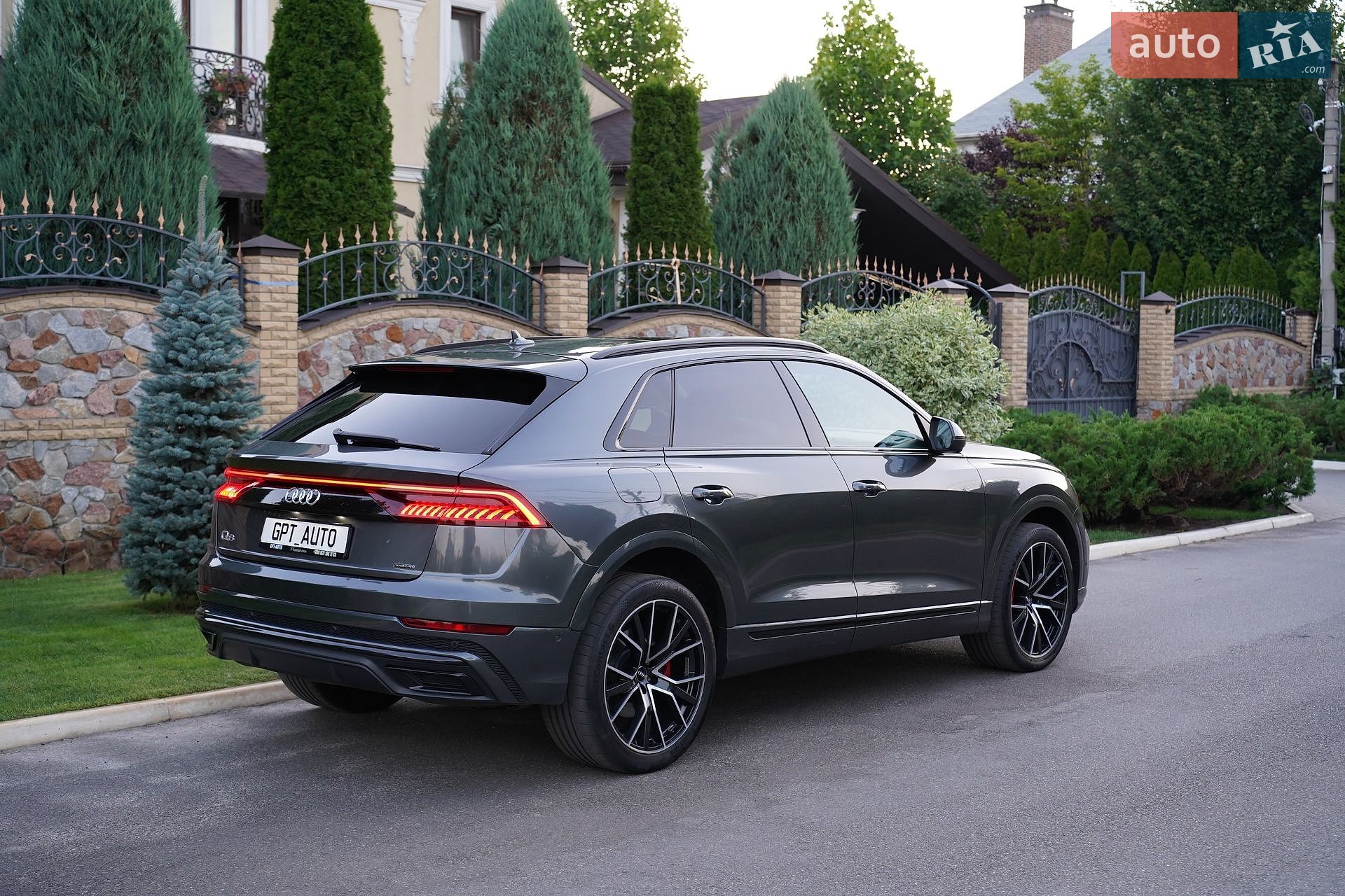 Audi Q8 2019 VIN WA1EVAF13LD004726 фото оголошення 13 з 41