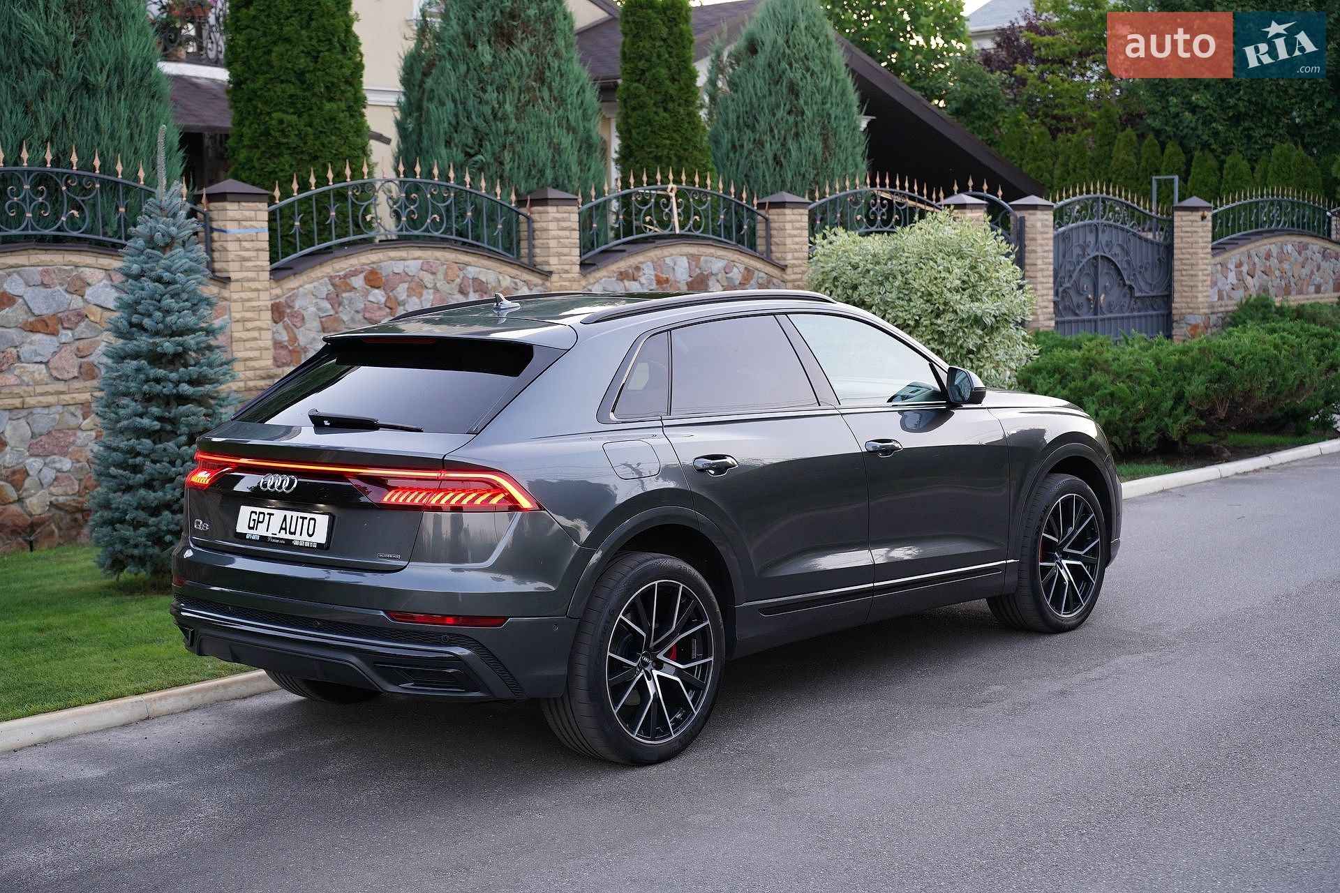 Audi Q8 2019 VIN WA1EVAF13LD004726 фото оголошення 12 з 41