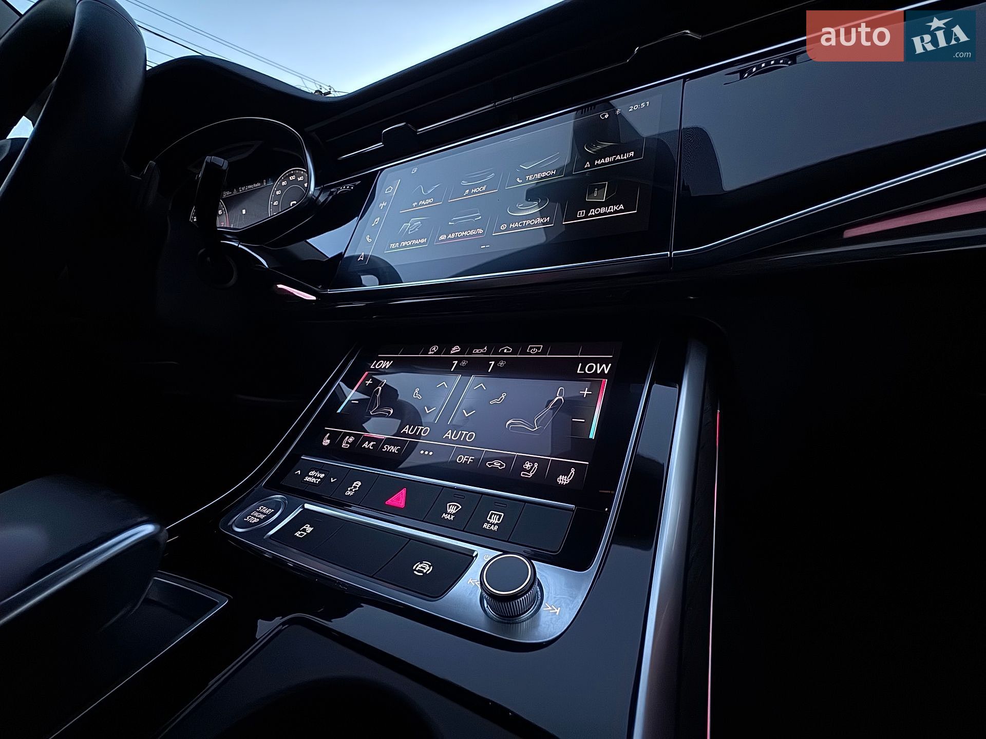 Audi Q8 2019 VIN WA1EVAF13LD004726 фото оголошення 27 з 41