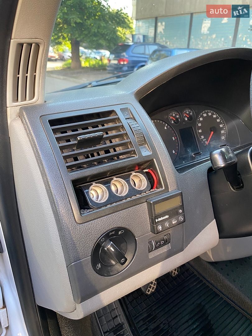 Volkswagen Transporter 2004 VIN WV1ZZZ7HZ4H045638 фото оголошення 13 з 26